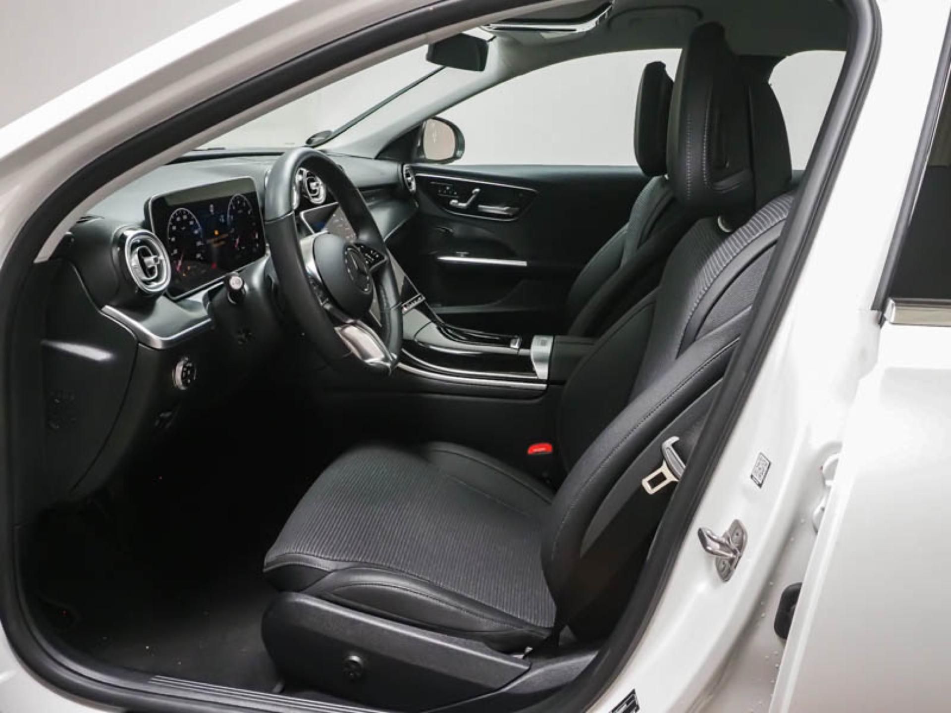 Mercedes-Benz Třídy C, C200 Avantgarde Advanced Plus - fotka 3