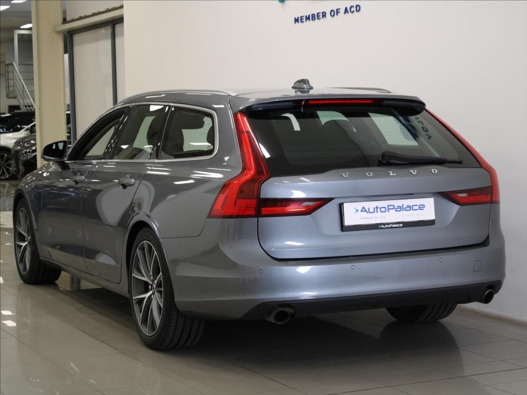 Volvo V90, 2,0 T6 AWD Polestar B&W 1.maj. - fotka 3