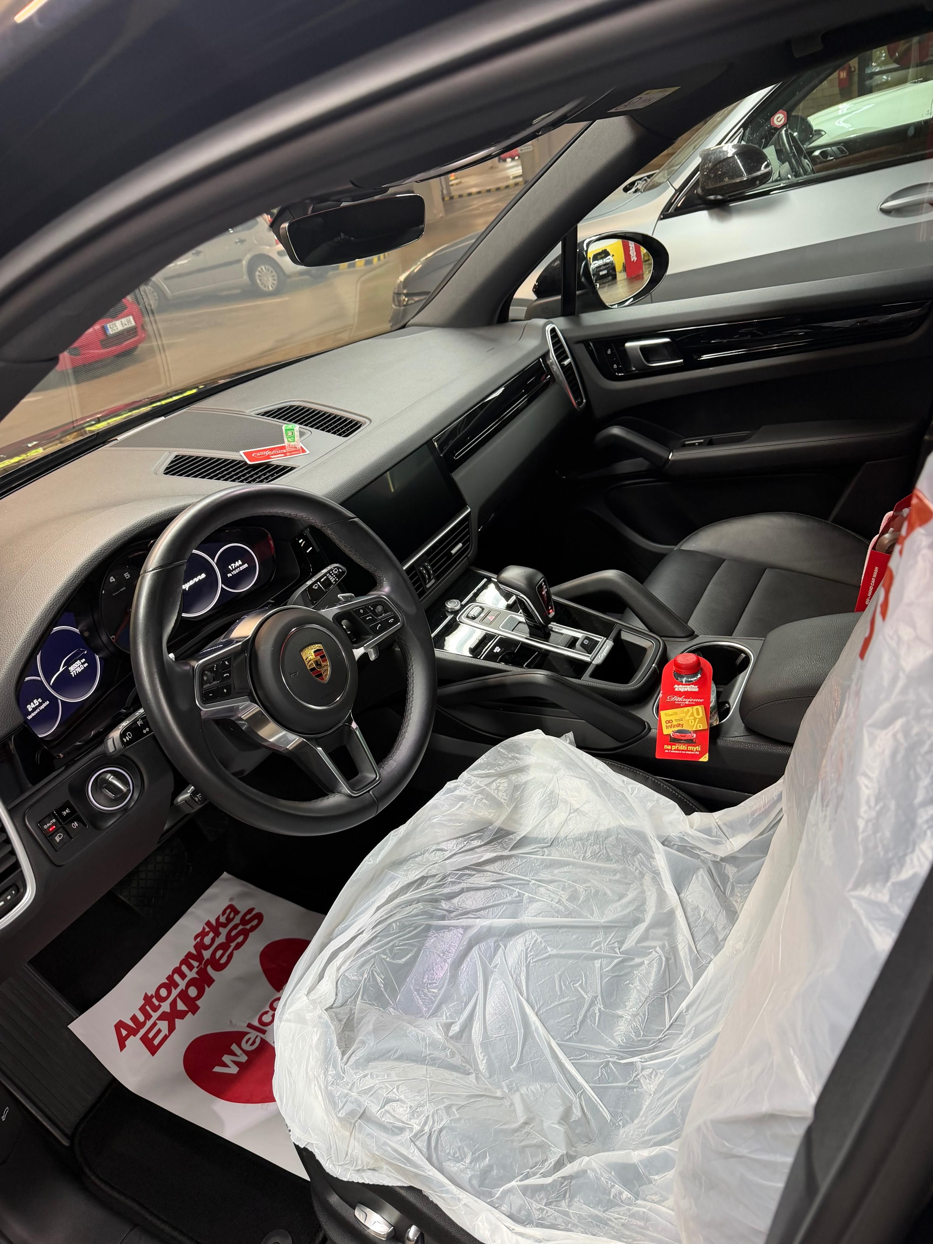 Porsche Cayenne, Porsche Cayenne 3.0 V6 250 kW - fotka 4