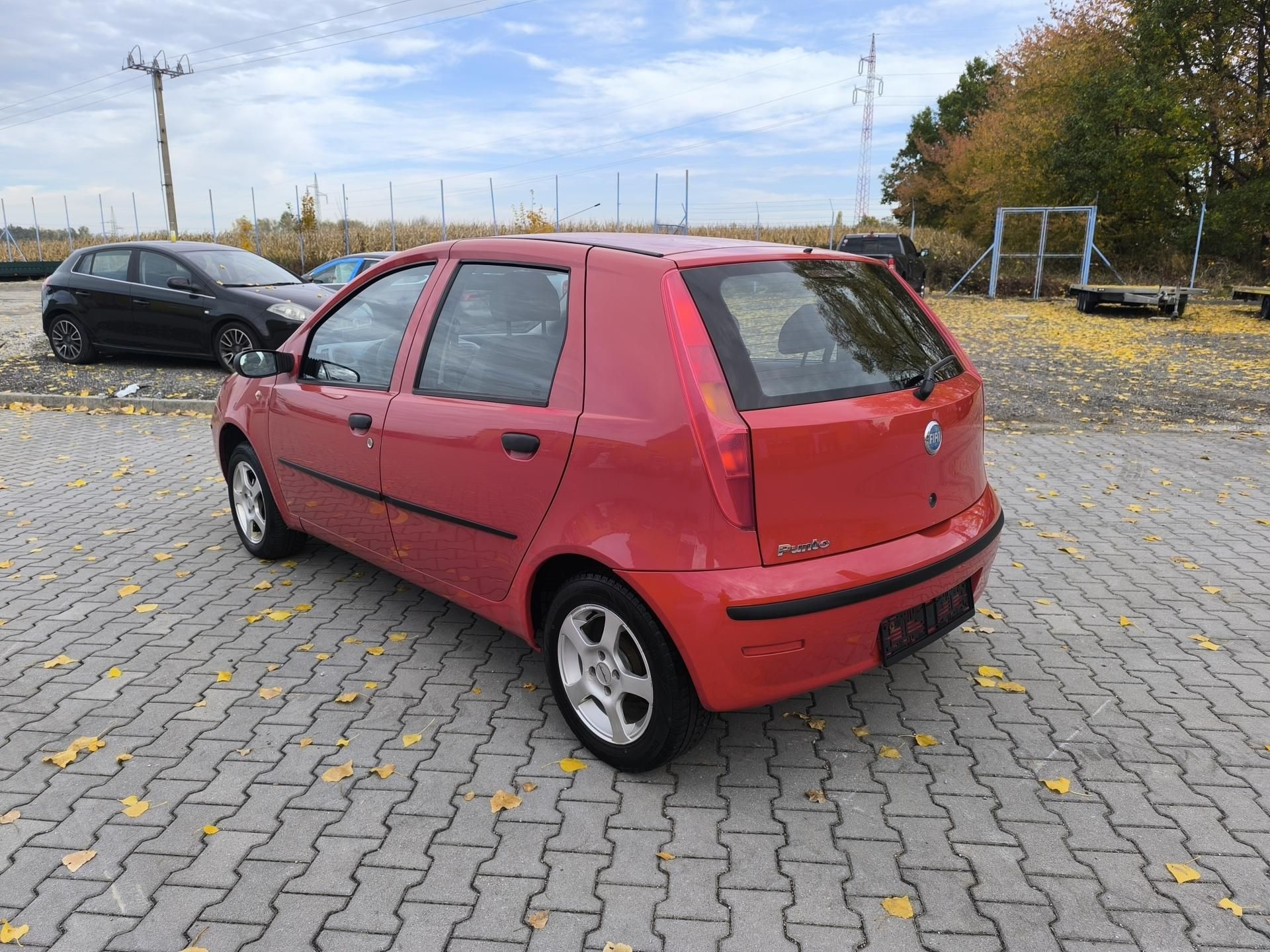 Fiat Punto, 1.3 DOLOŽENÉ KM,SERVISNÍ KN - fotka 5