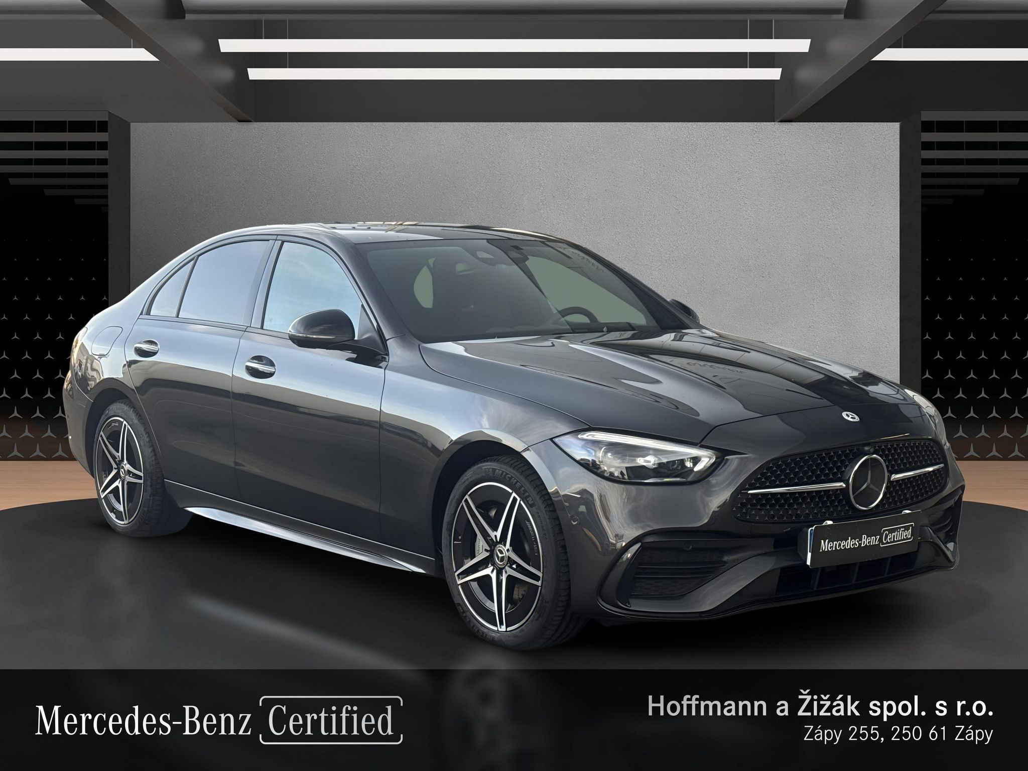 Mercedes-Benz Třídy C, e   4 MATIC - fotka 3