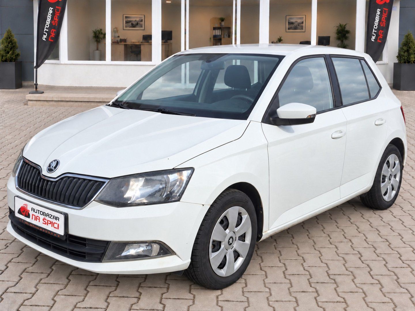 Škoda Fabia, 1.2TSI 66kW -1.MAJITEL - fotka 4