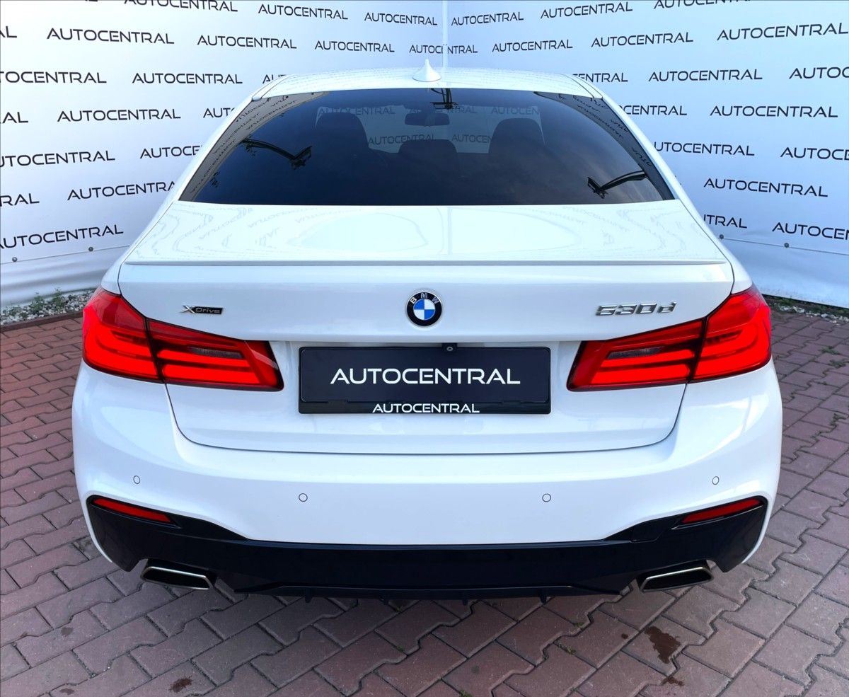 BMW Řada 5, 3,0 D,530 xDrive,195kW,M-PACKE - fotka 6