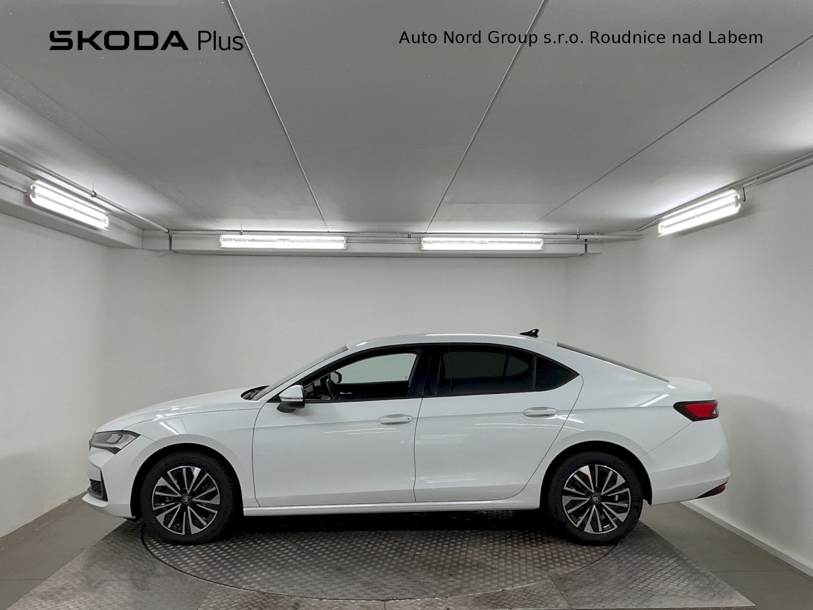 Škoda Superb, SUPERB SELEC TD 110/2.0 A7F - fotka 3
