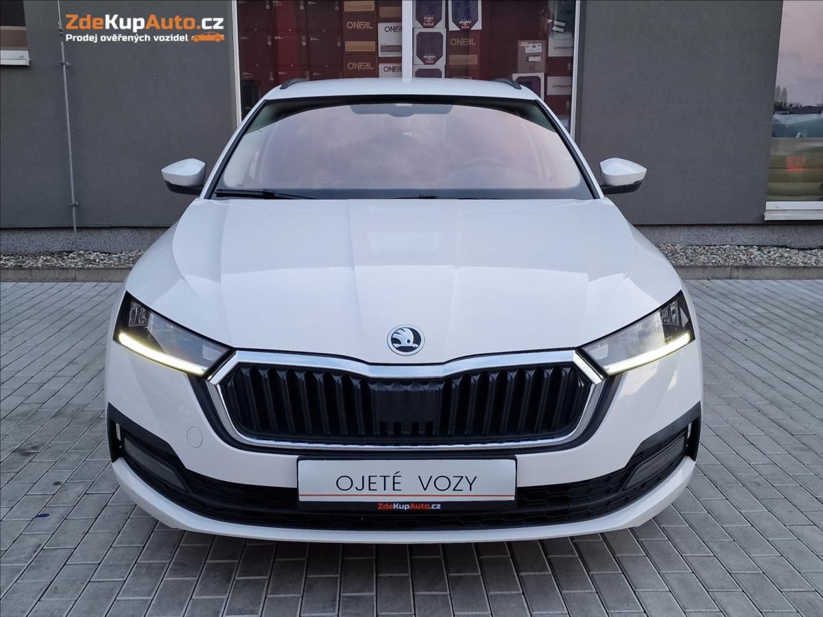 Škoda Octavia, 2.0TDI Combi, původ ČR,1.Maj. - fotka 4