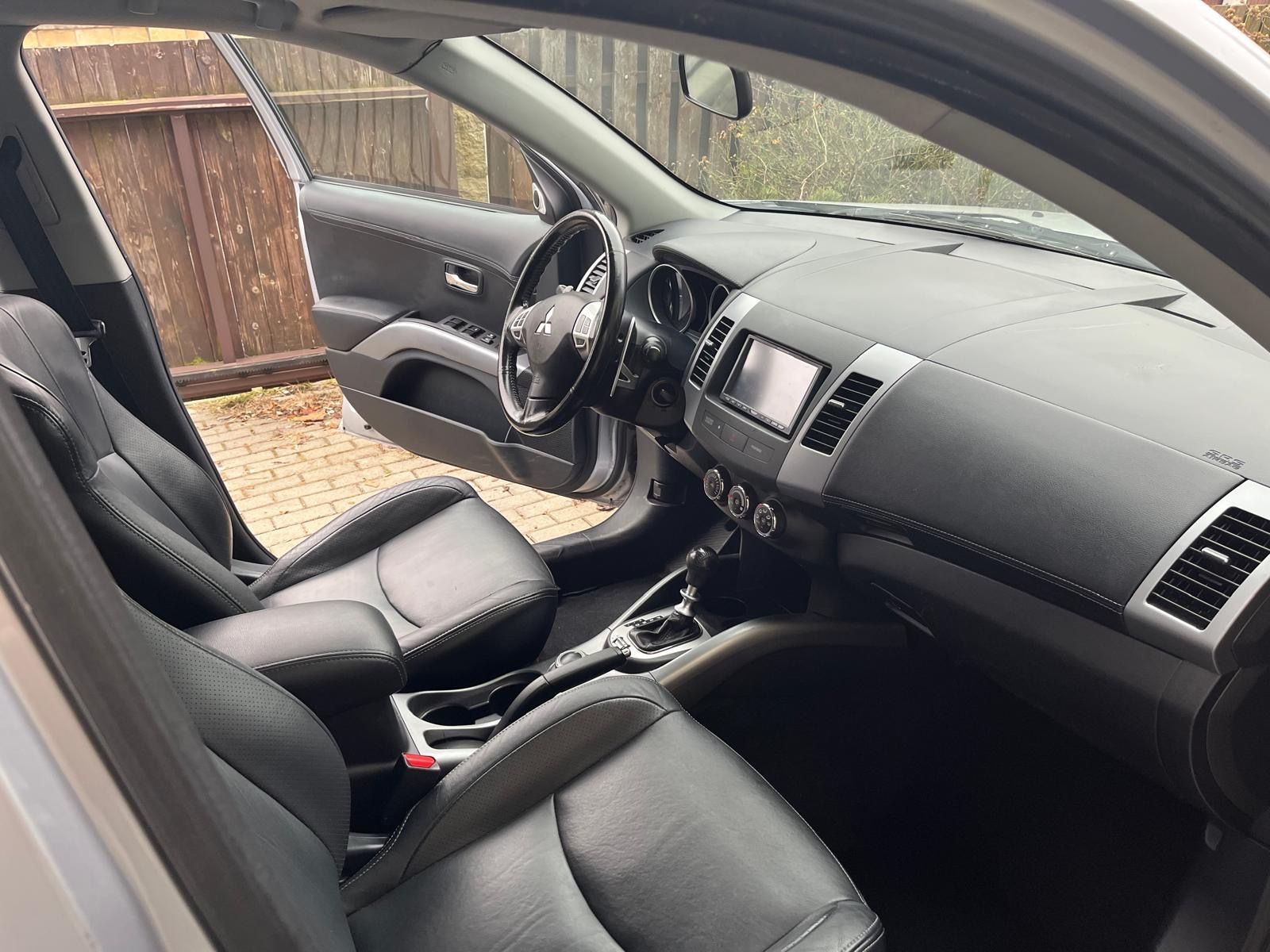 Mitsubishi Outlander, 7 míst, plná výbava, DPH odpoč - fotka 5