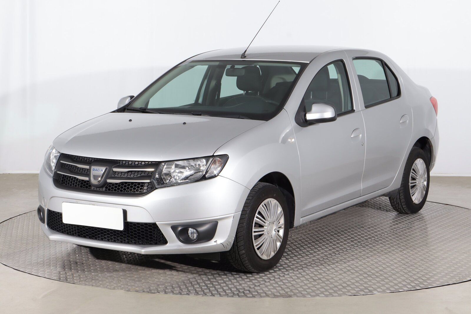 Dacia Logan, 1.2 16V - fotka 2