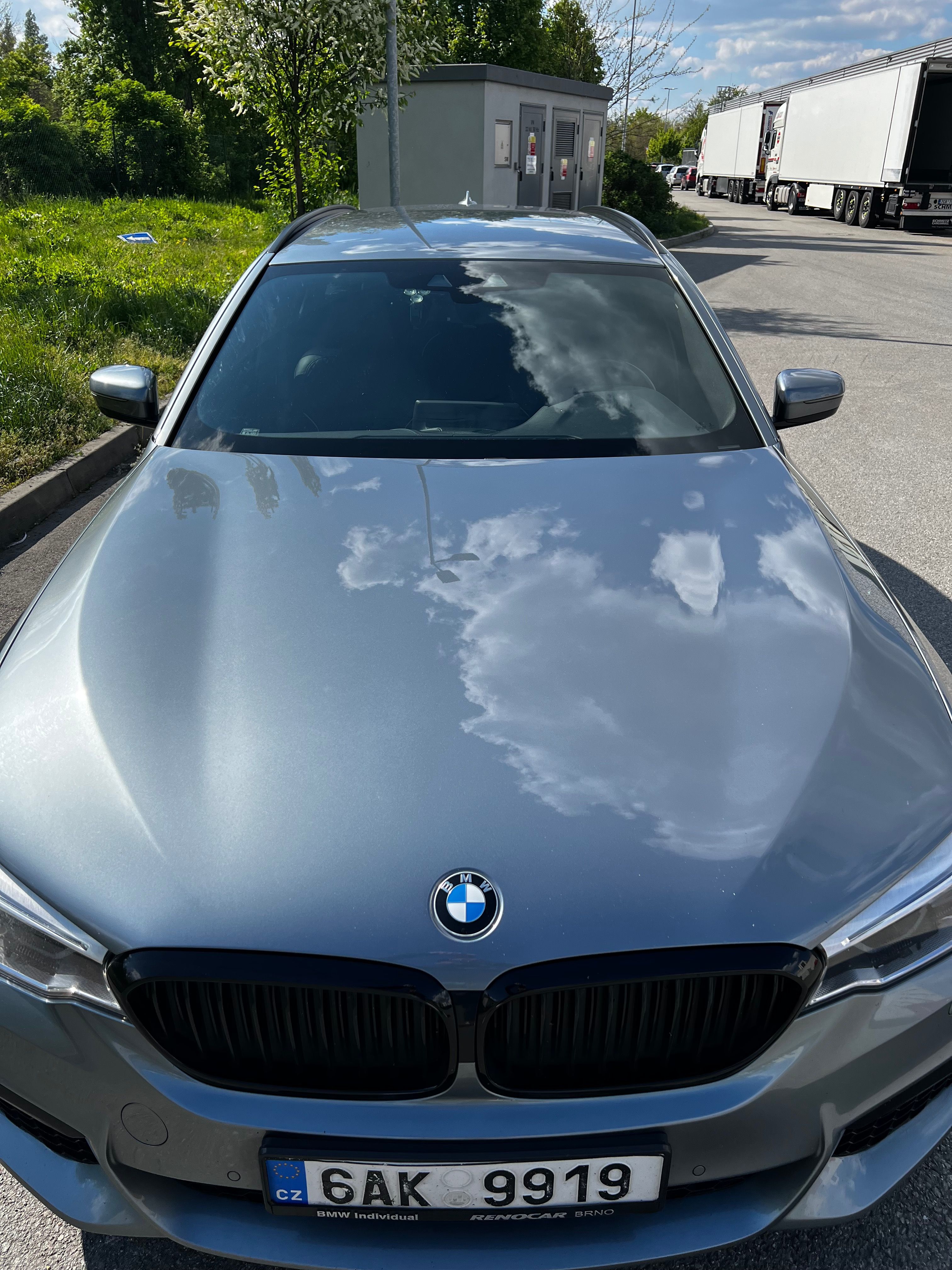 BMW Řada 5, BMW 540i xDrive Touring MSport - fotka 6