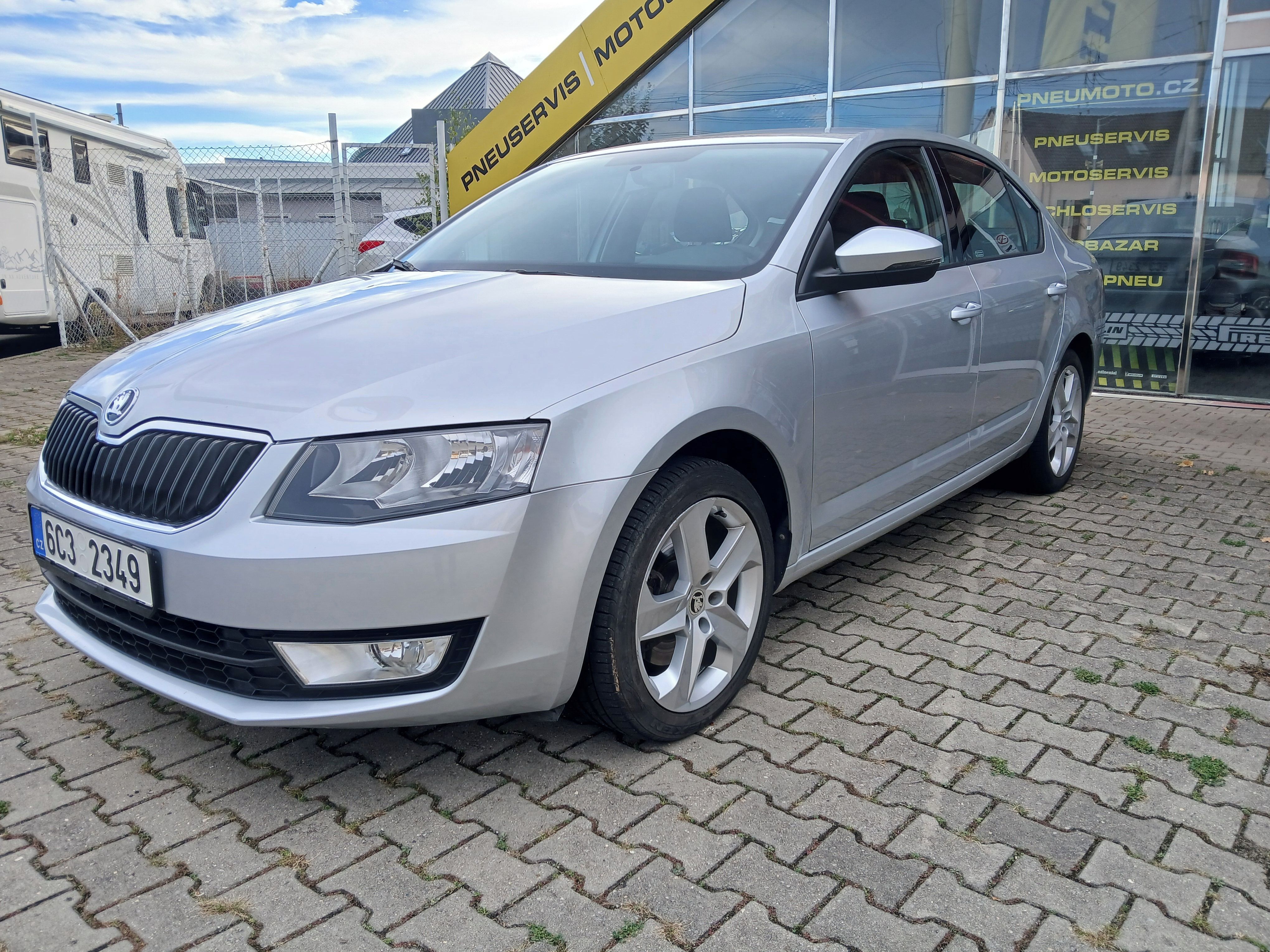Škoda Octavia, 1.8TSI, 132kW, manuál, 1.maj.
