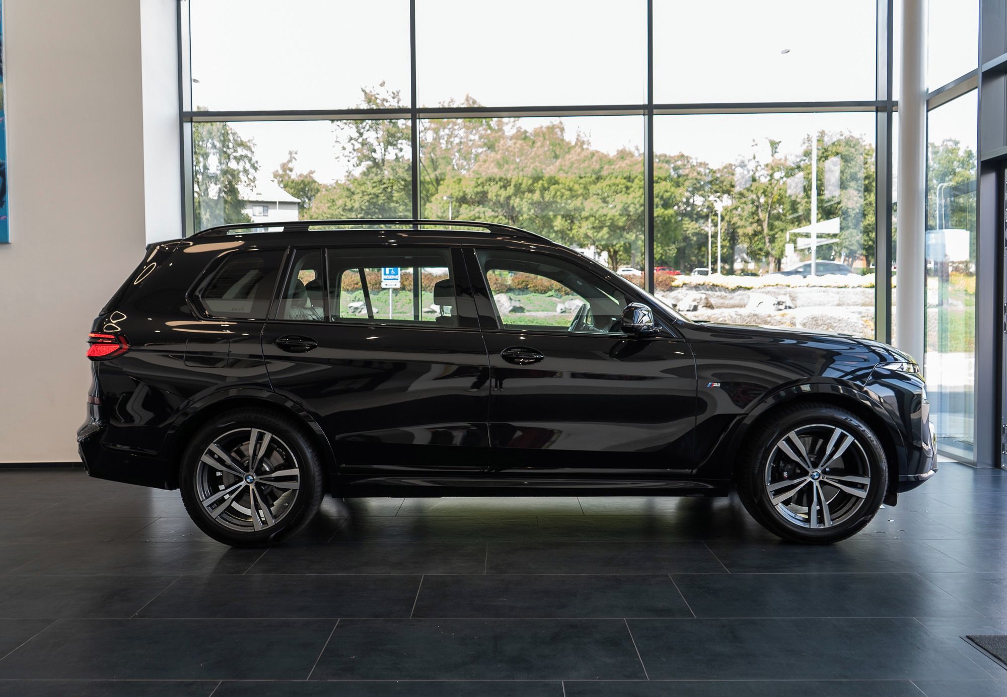 BMW X7, xDrive40d - fotka 4