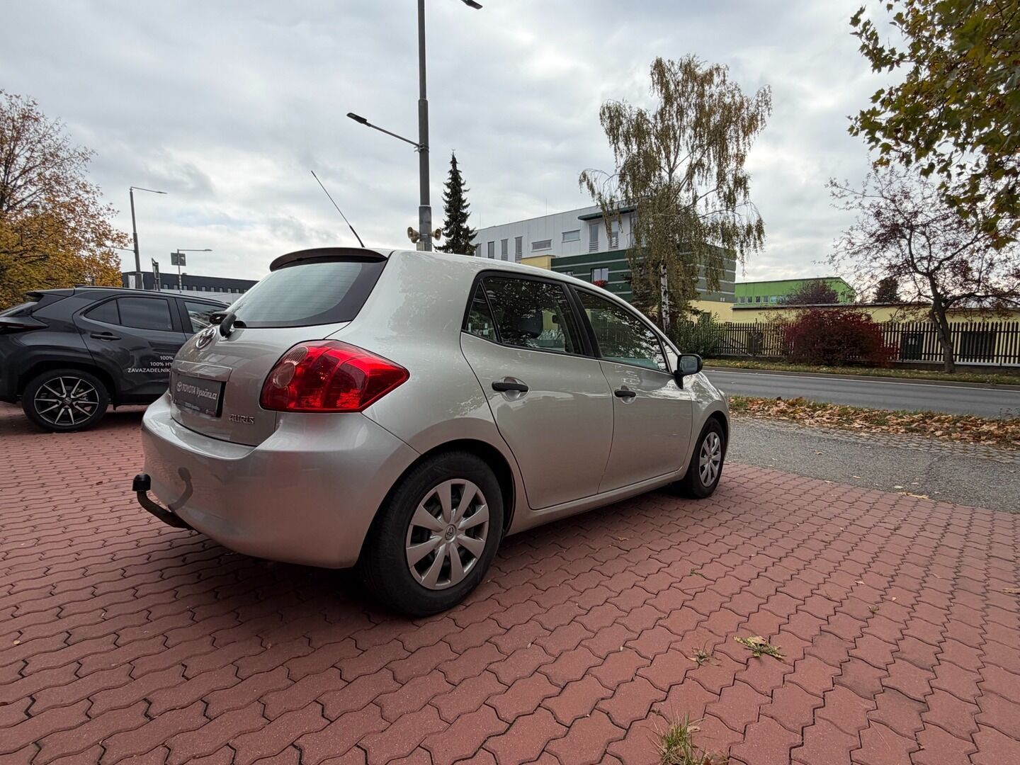 Toyota Auris, 1,3 VVT-i 74 kW - fotka 4