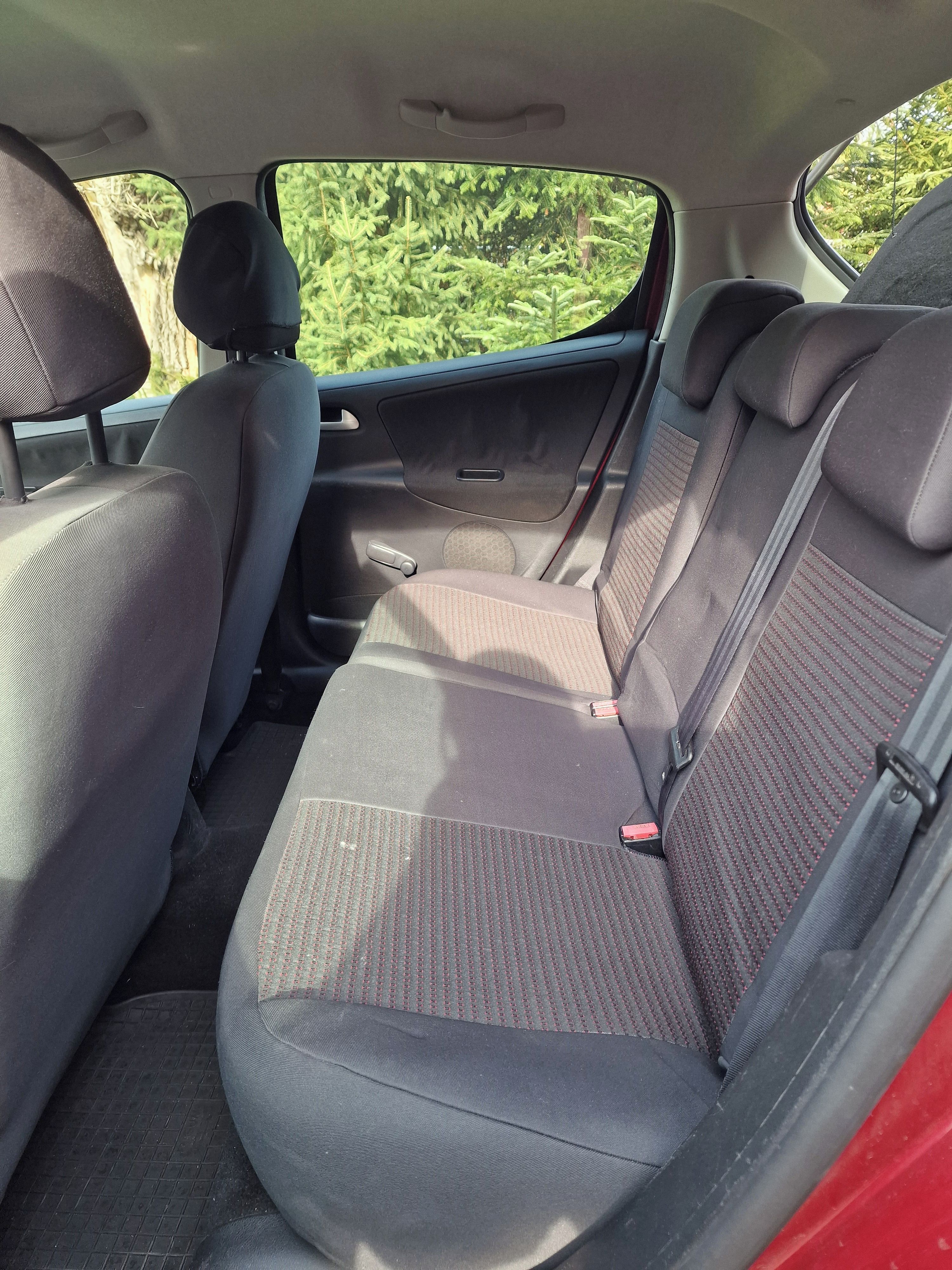 Peugeot 207, Peugeot 207, 1.4 benzín, 54 kW - fotka 6
