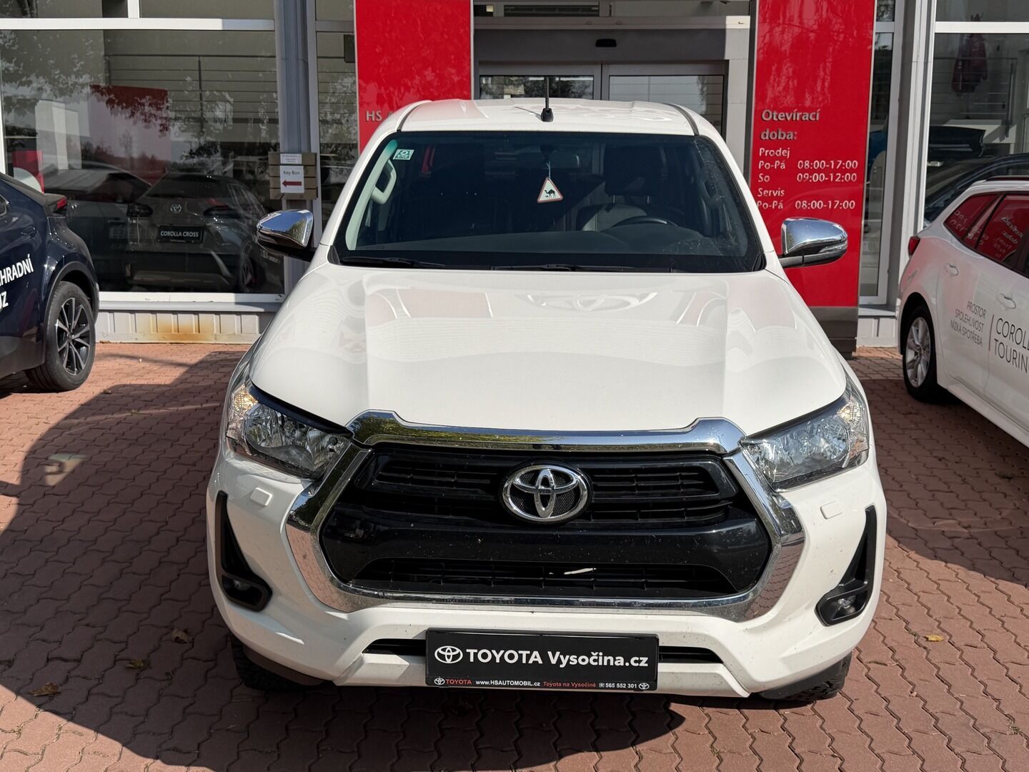 Toyota Hilux, 4D  Double Cab - 2.8L Diesel - - fotka 2