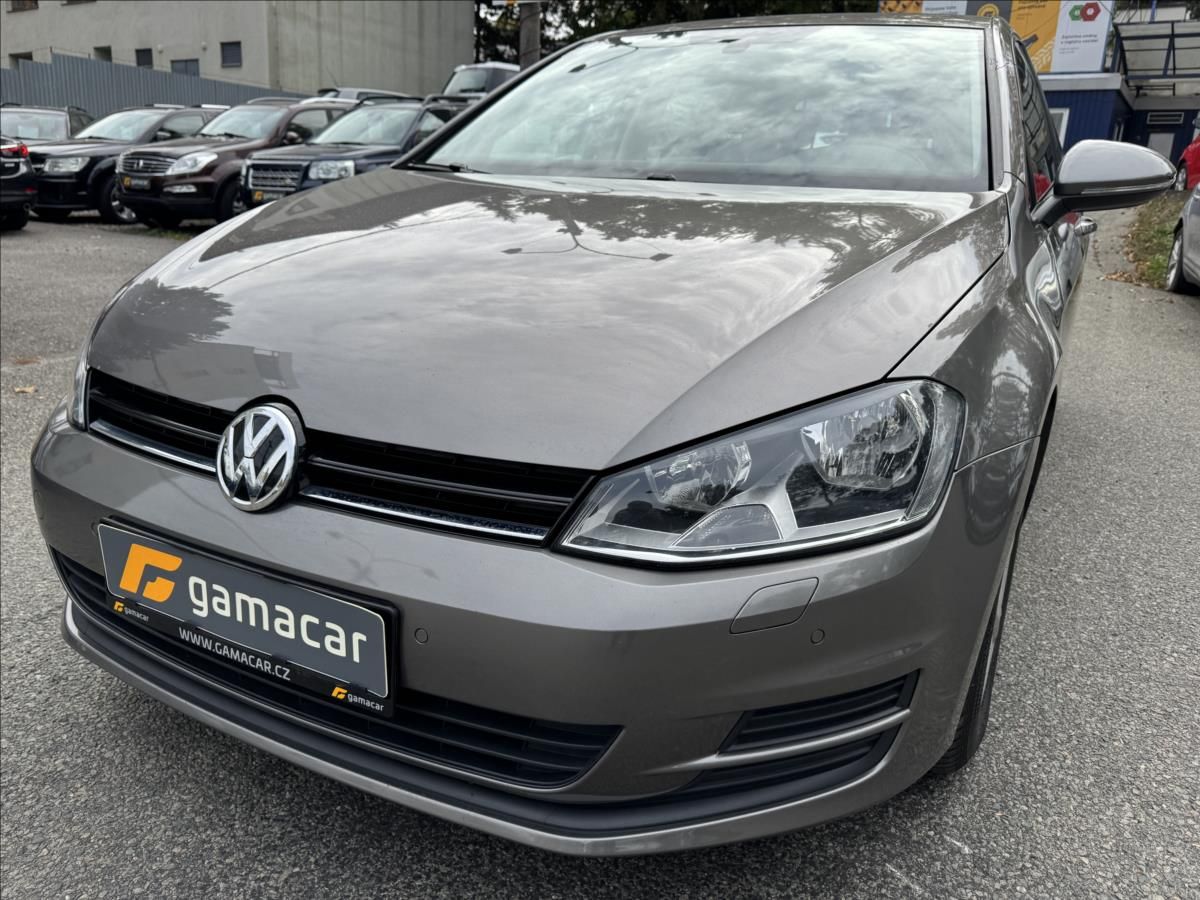 Volkswagen Golf, 1,2 ksasný stav+zimni pneu - fotka 2