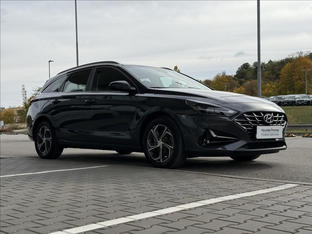 Hyundai i30, 1,0 T-GDI DCT  WG Family Smart - fotka 4