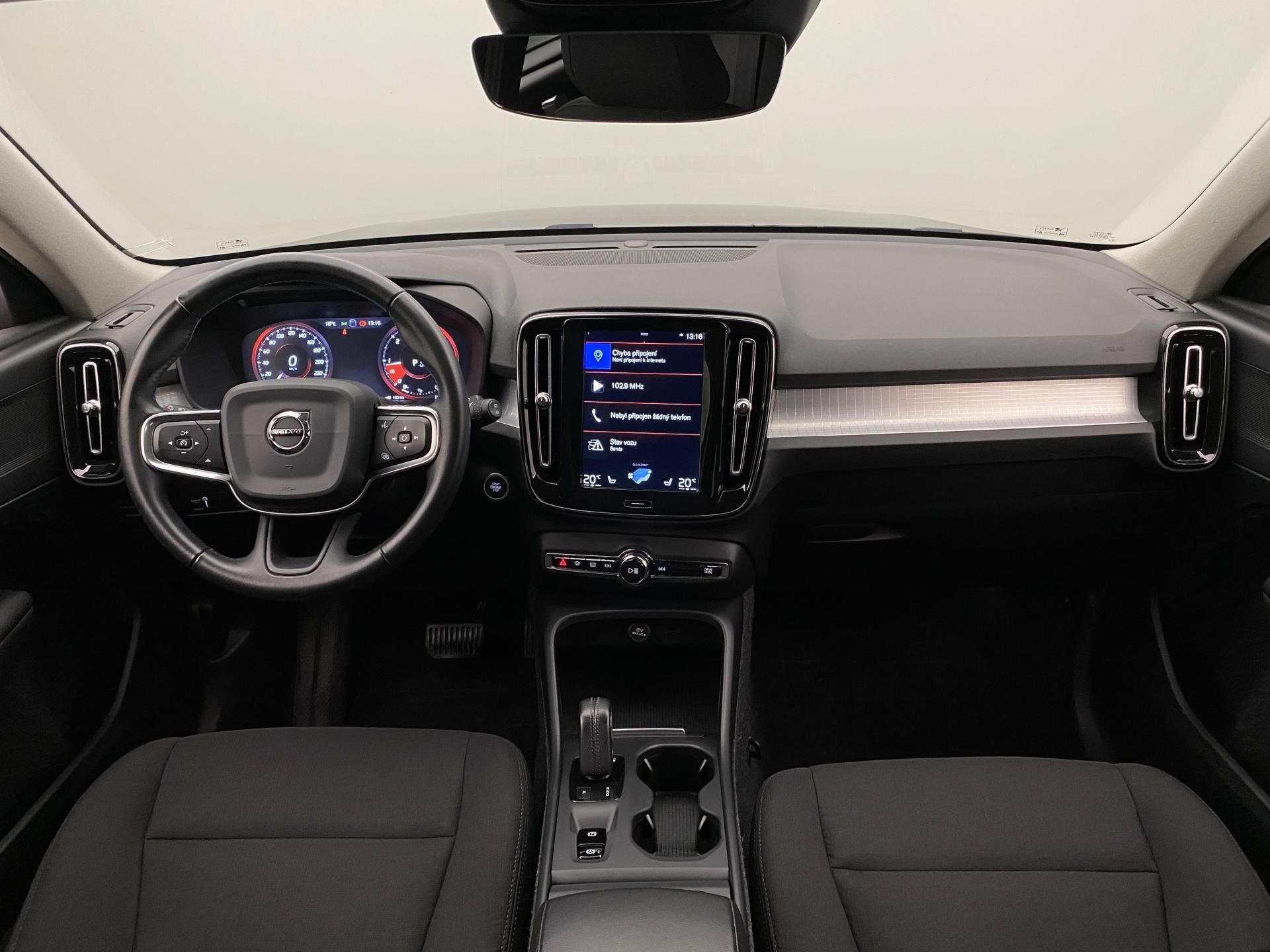 Volvo XC40, D3 AWD MOMENTUM AUT - fotka 2