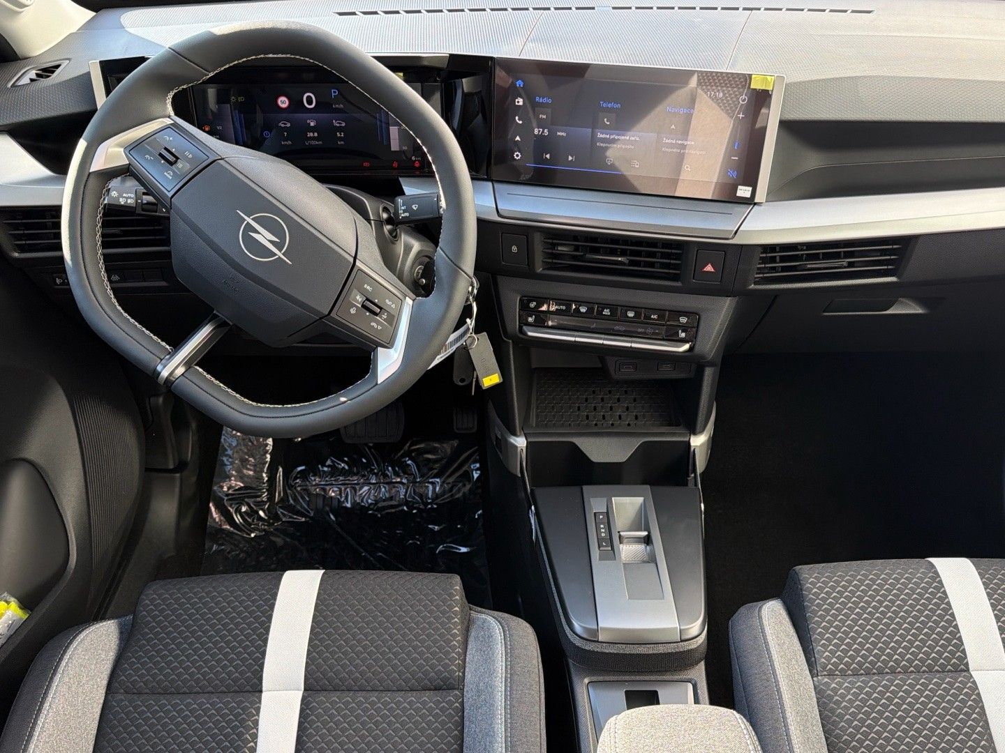 Opel Frontera, 1.2Hybrid Turbo 110k 81kW Edit - fotka 4