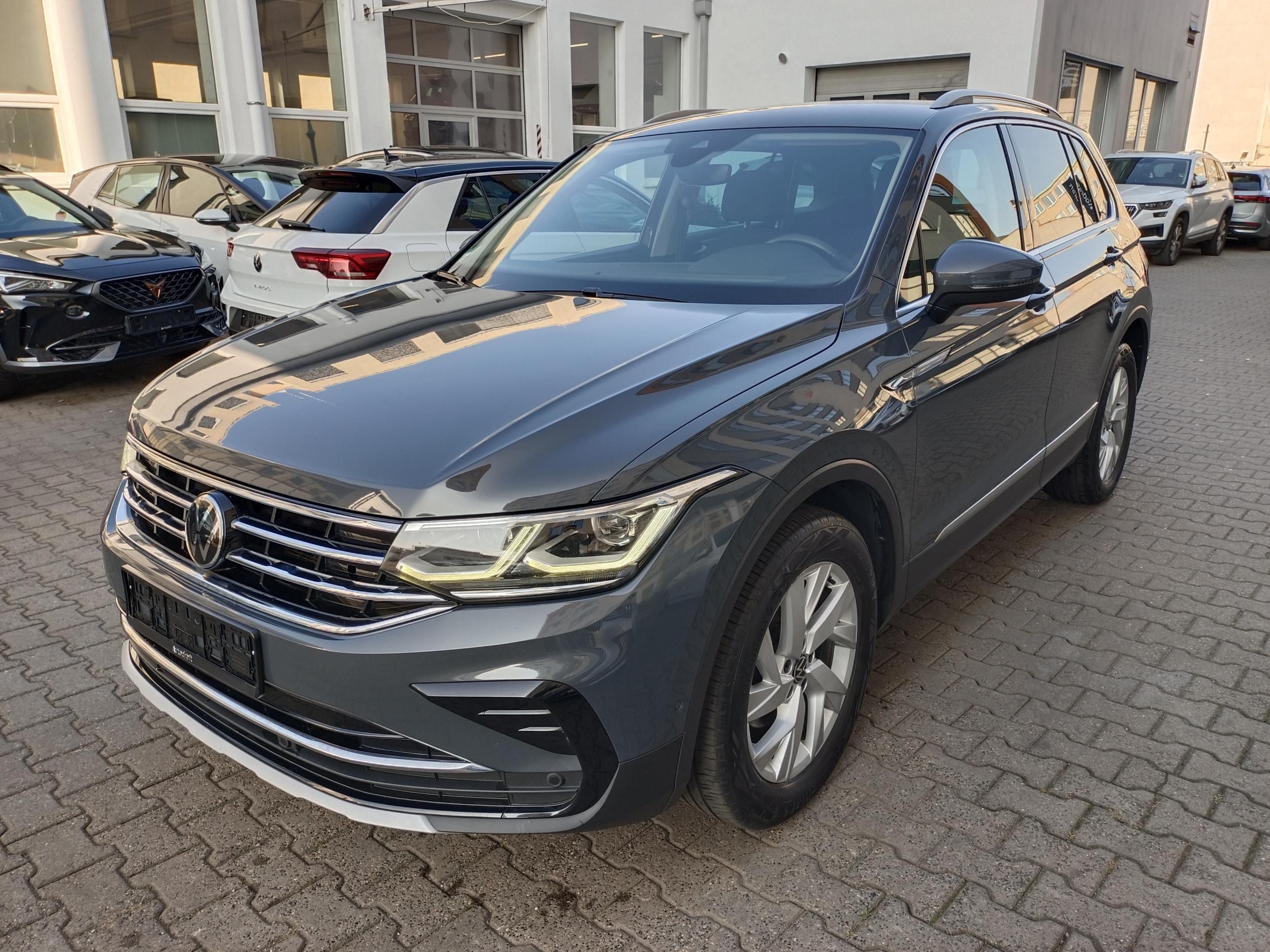 Volkswagen Tiguan, TDI 110kW 4x4 DSG Elegance - fotka 3