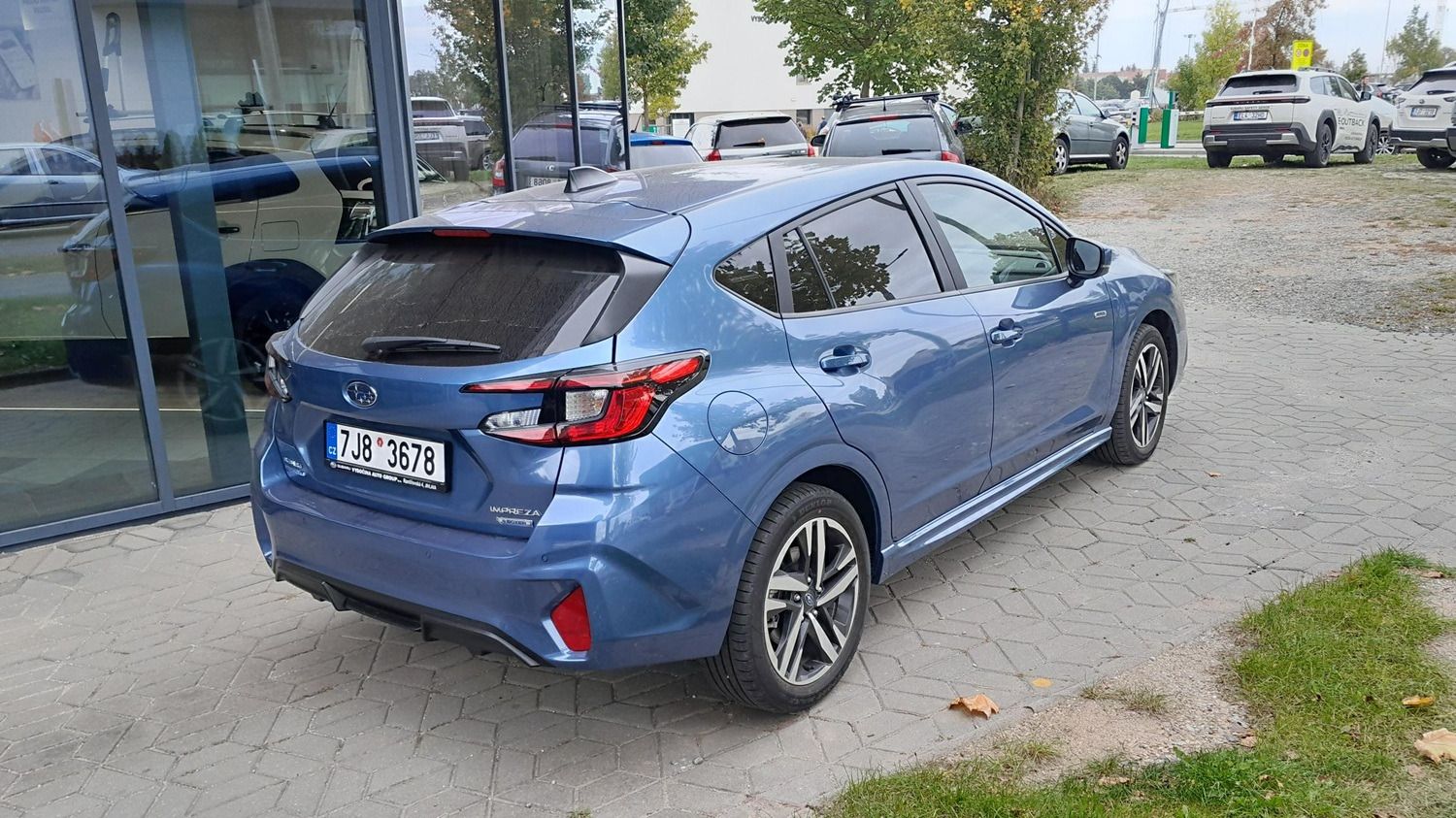 Subaru Impreza, 2.0 e-BOXER Active+zimní kola - fotka 3