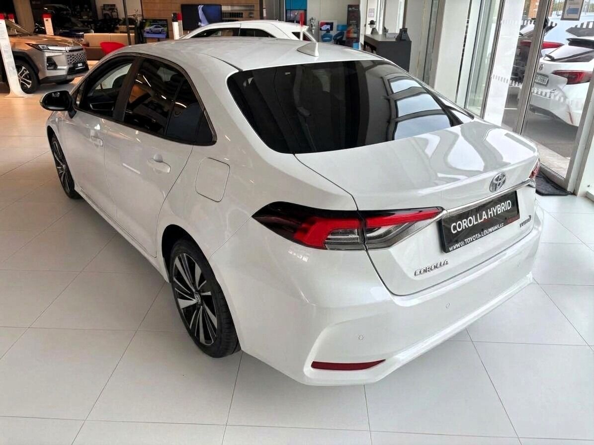 Toyota Corolla, 1,8 SD Style HEV - fotka 5