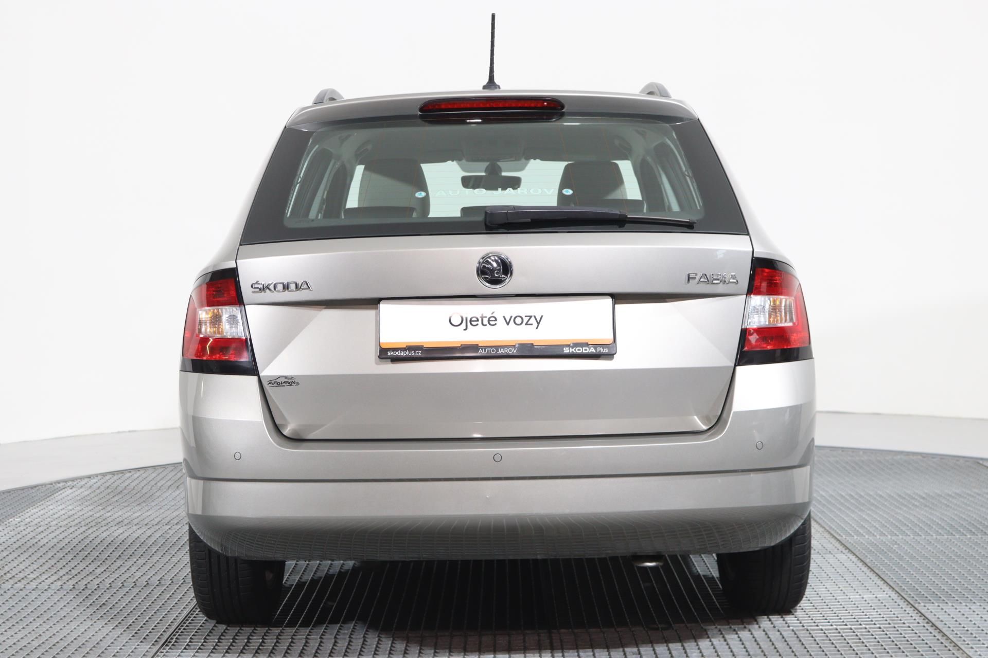 Škoda Fabia, COMBI STYLE 1,2 TSI 66 kW - fotka 6