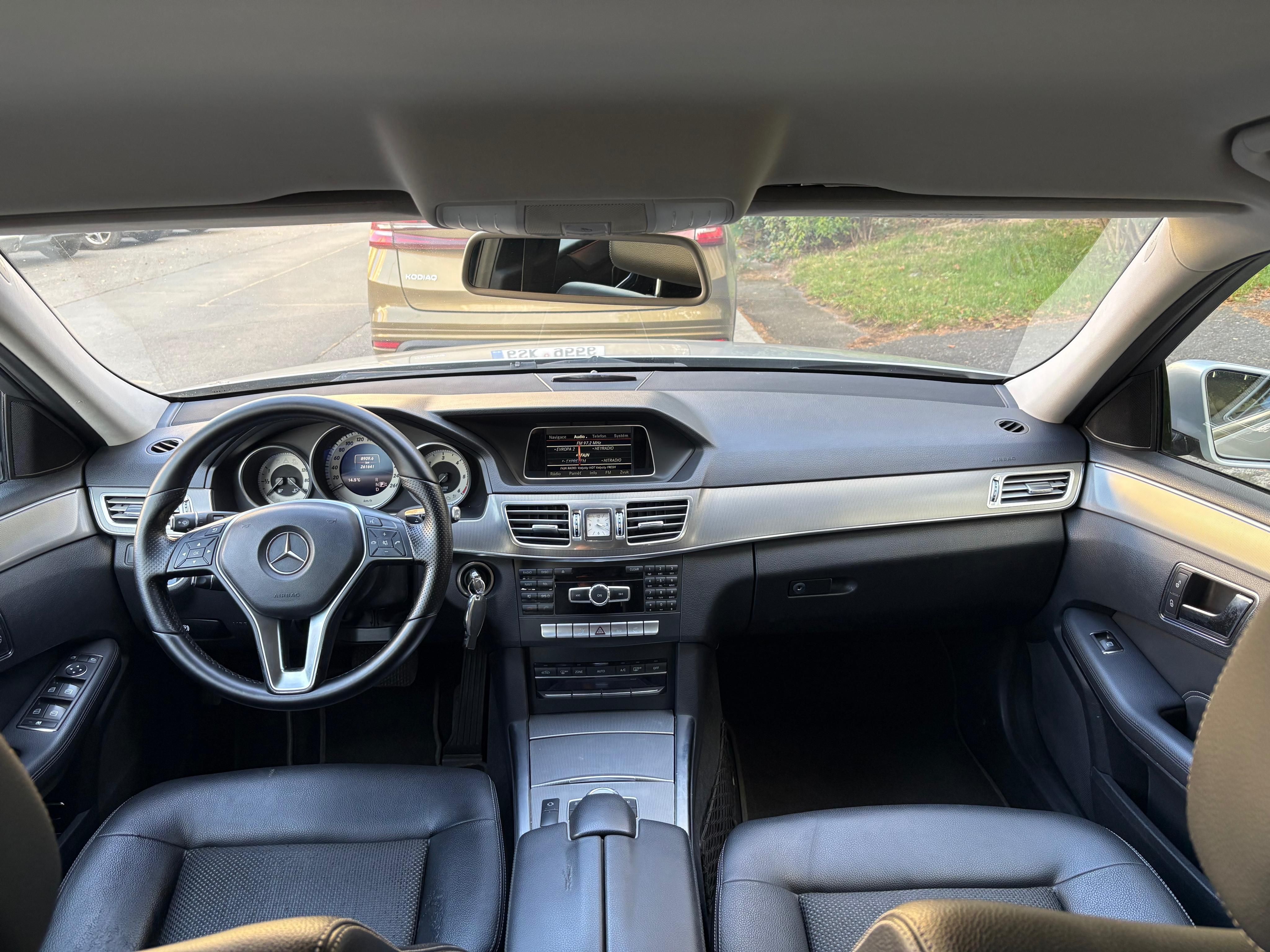Mercedes-Benz Třídy E, E200d Automat - fotka 6