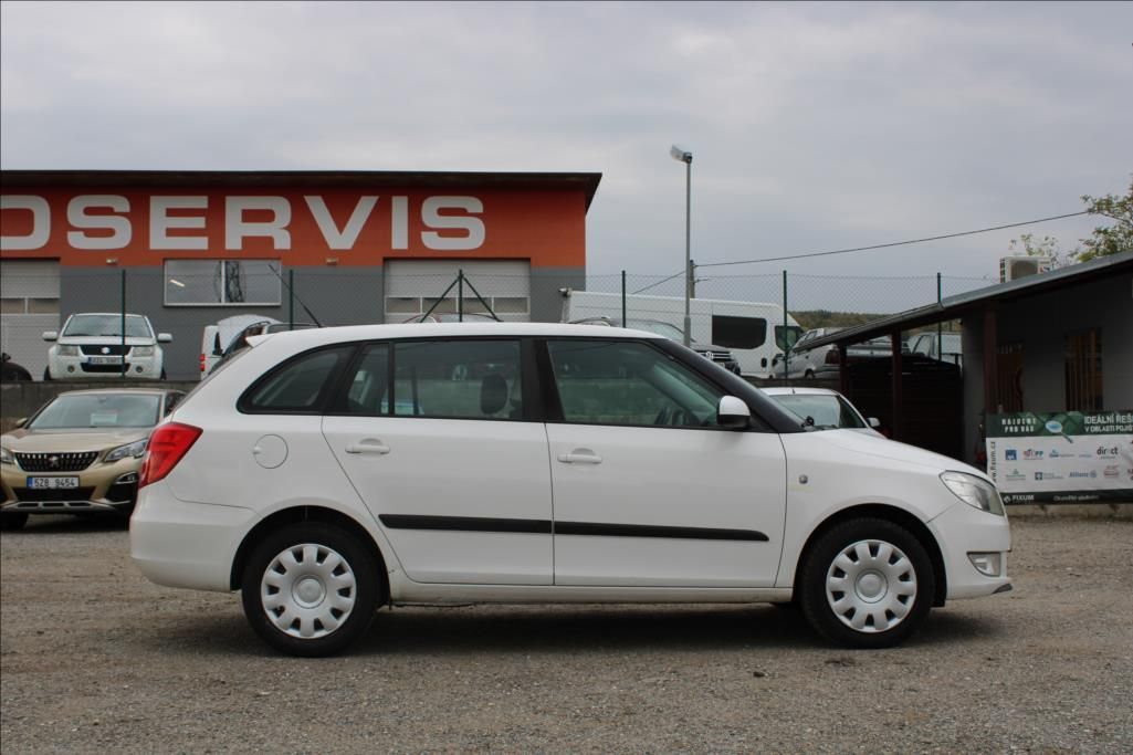 Škoda Fabia, 1,6 TDi  KLIMA, STK 10/2028 - fotka 4