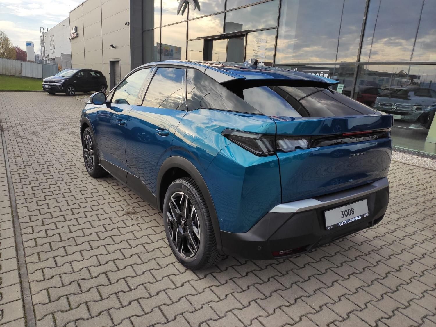 Peugeot 3008, BUSINESS 1.2 145k celoročky - fotka 3