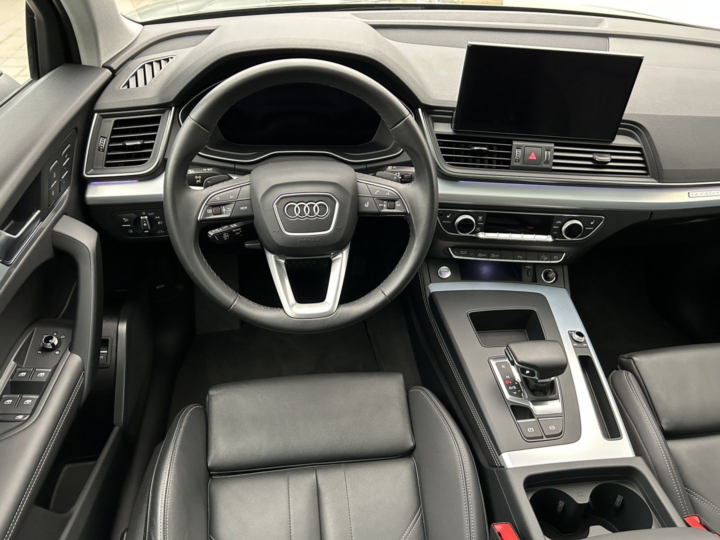 Audi Q5, 2.0TSI 150kW 4x4 - fotka 5
