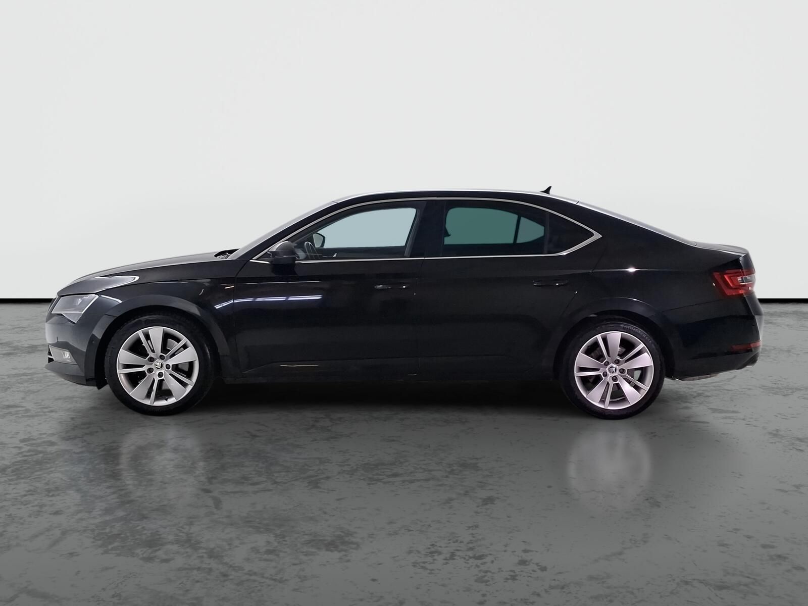 Škoda Superb, 2.0 TSI, Style, 4X4, Automat - fotka 3