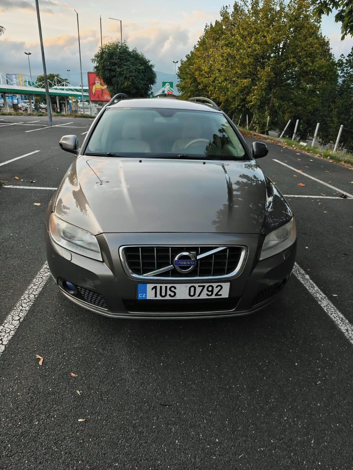 Volvo V70, Volvo V70 2010 2.4 D5 136 KW - fotka 2