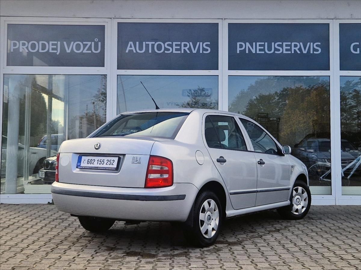Škoda Fabia, 1,4 i 16V AC HEZKÝ NÁJEZD - fotka 5