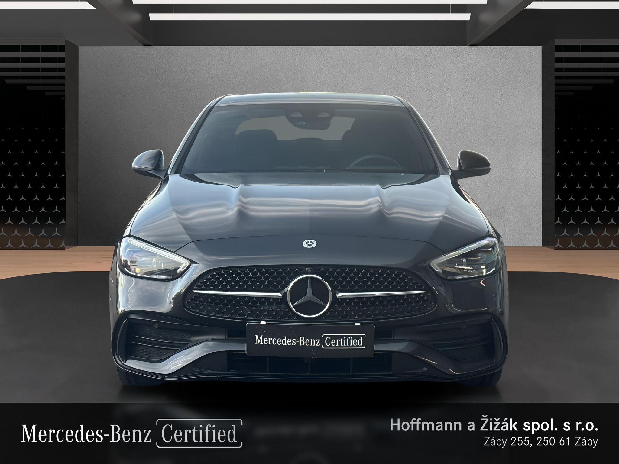 Mercedes-Benz Třídy C, e   4 MATIC - fotka 2