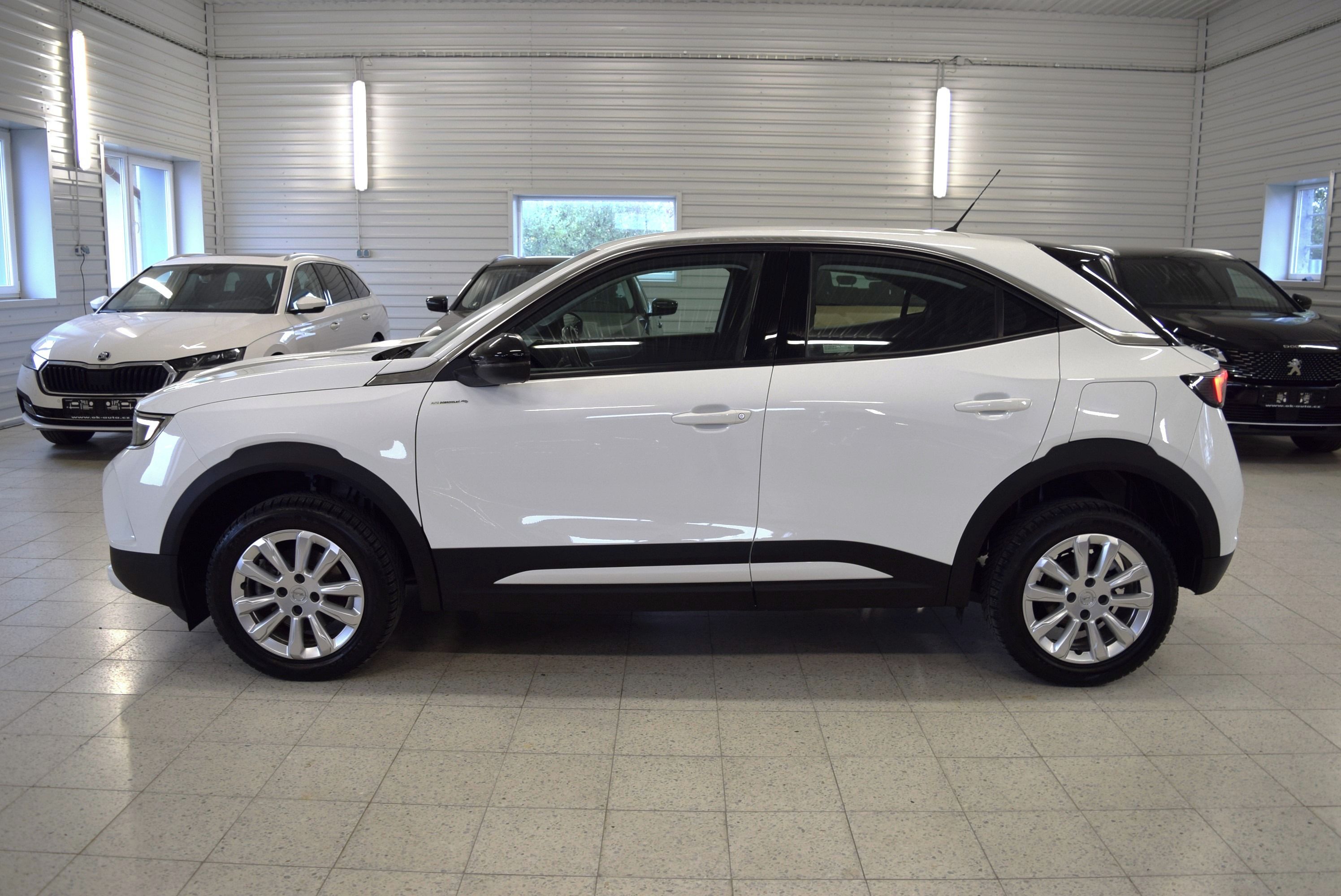 Opel Mokka, 1.2 PT EDITION ČR 2023 - fotka 2