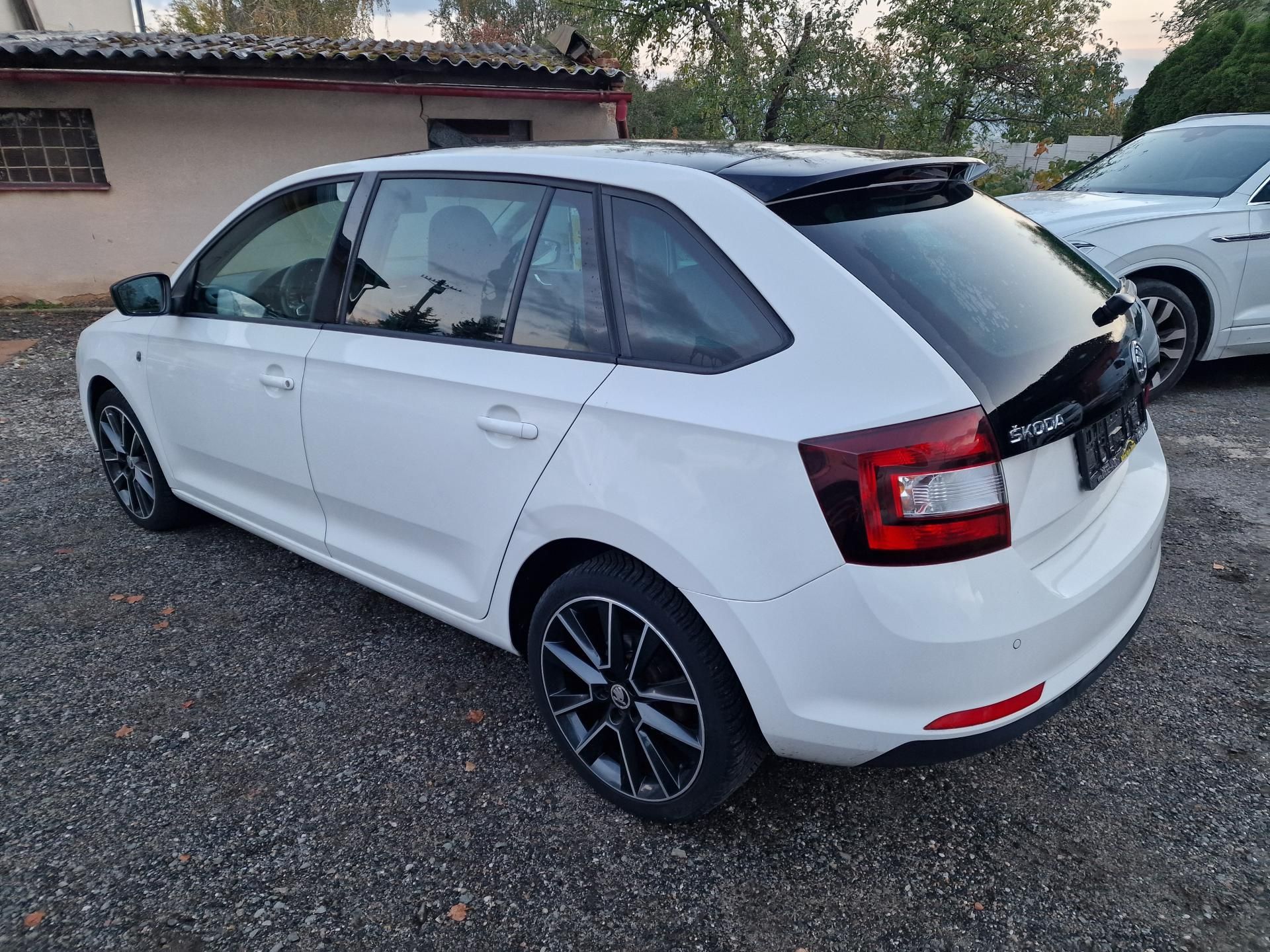 Škoda Rapid, 1,2TSI 77KW STYLE+ PANORAMA - fotka 6