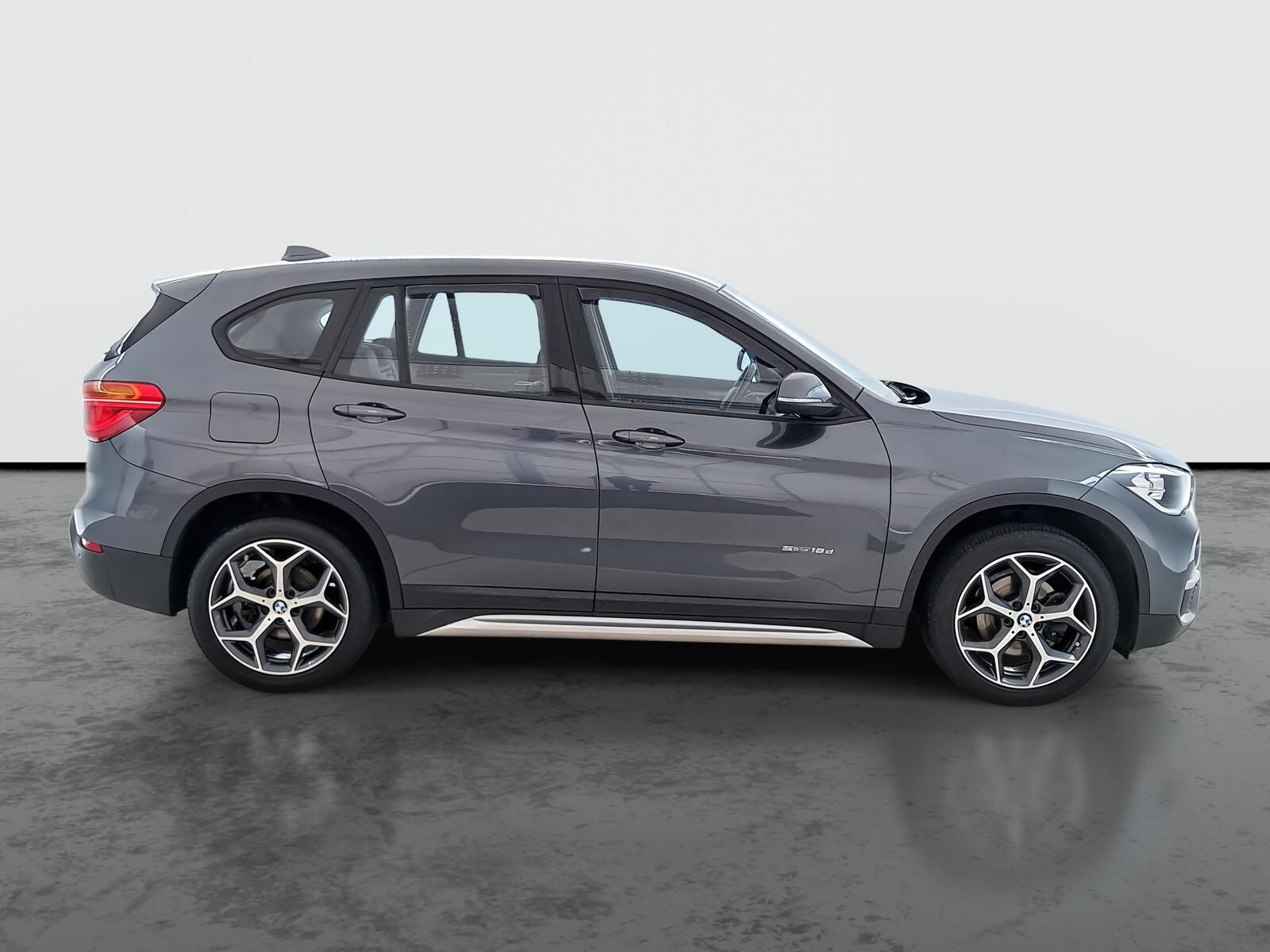 BMW X1, sDrive18d, Automat, Serv.kniha - fotka 6