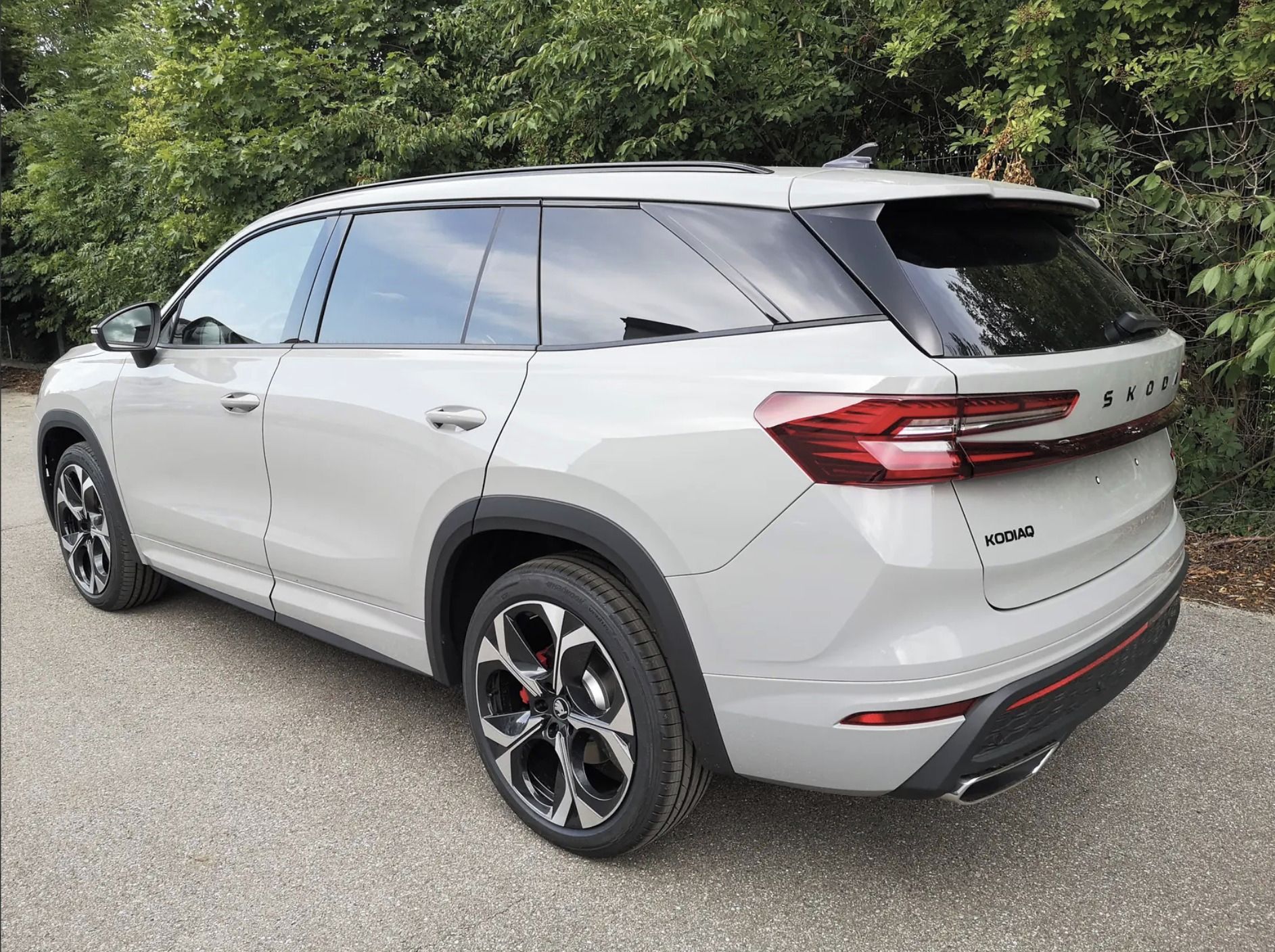 Škoda Kodiaq, RS 2.0 TSI 195kW Aut 4x4 7míst - fotka 2