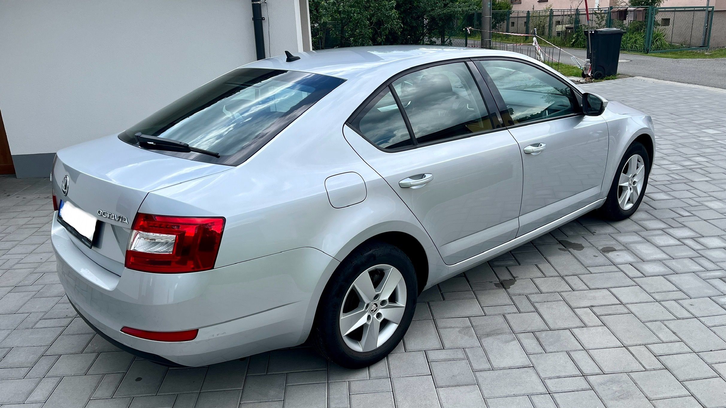 Škoda Octavia, 1.6 TDI, Elegance - fotka 5