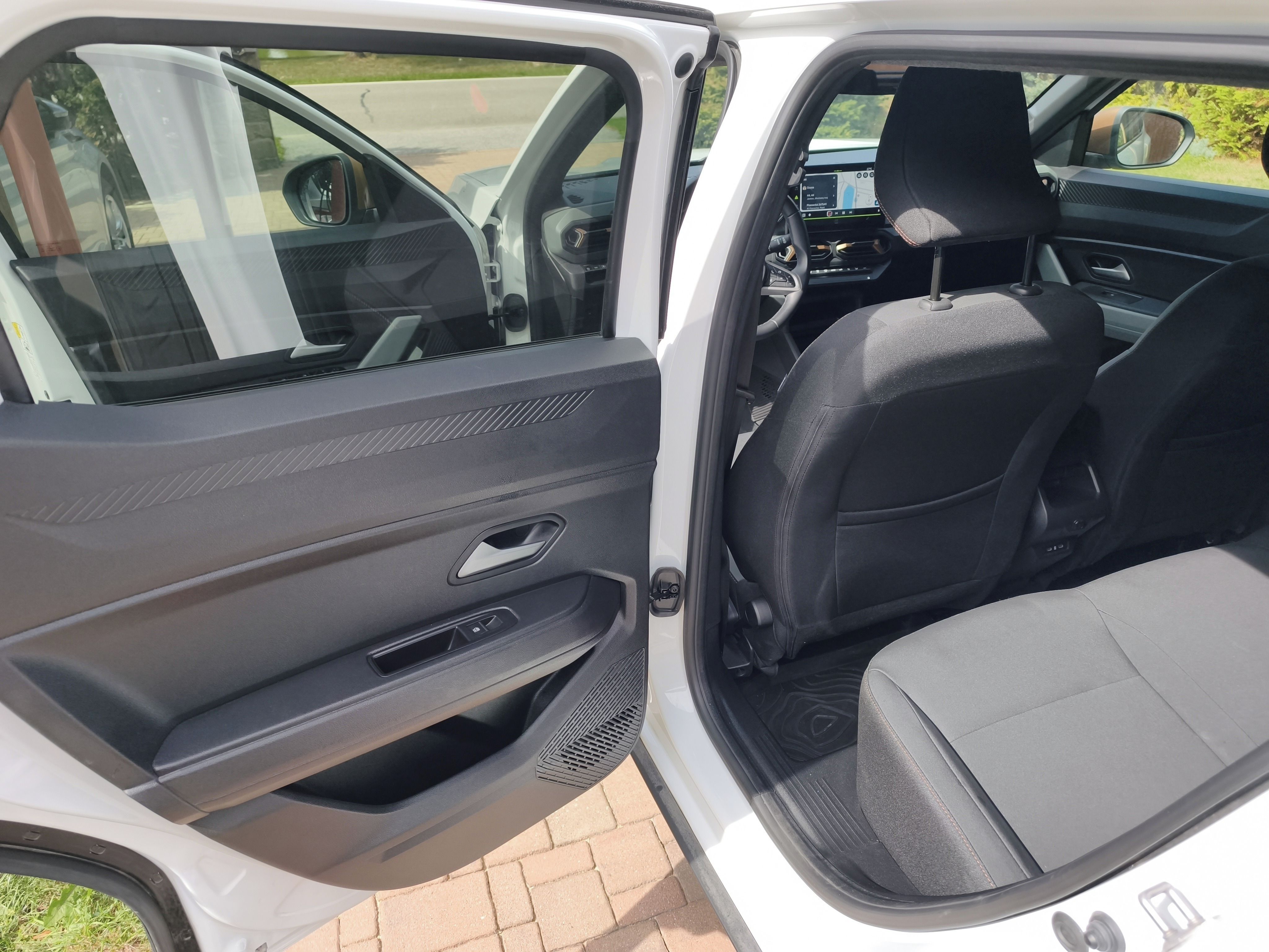 Dacia Duster, 1.0 TCe_LPG_Zimní pneu_TZ_DPH - fotka 4