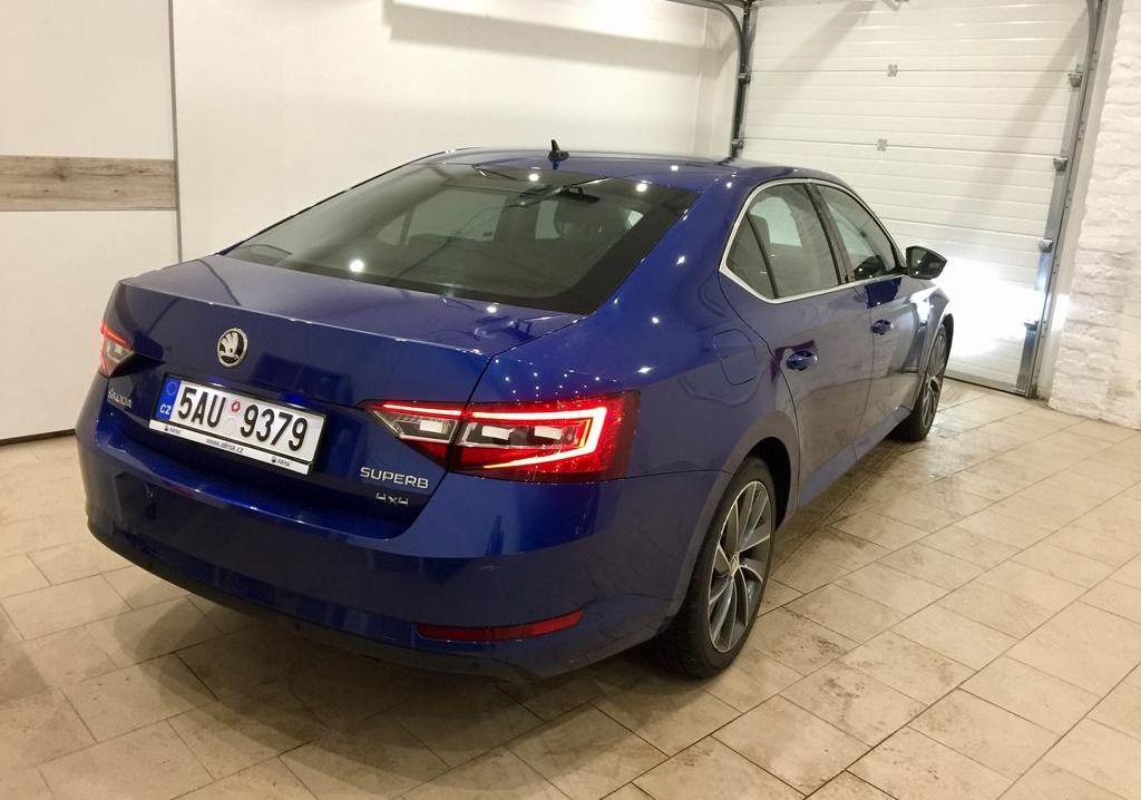 Škoda Superb, 2.0 TDi 4x4 DSG L&K - fotka 2