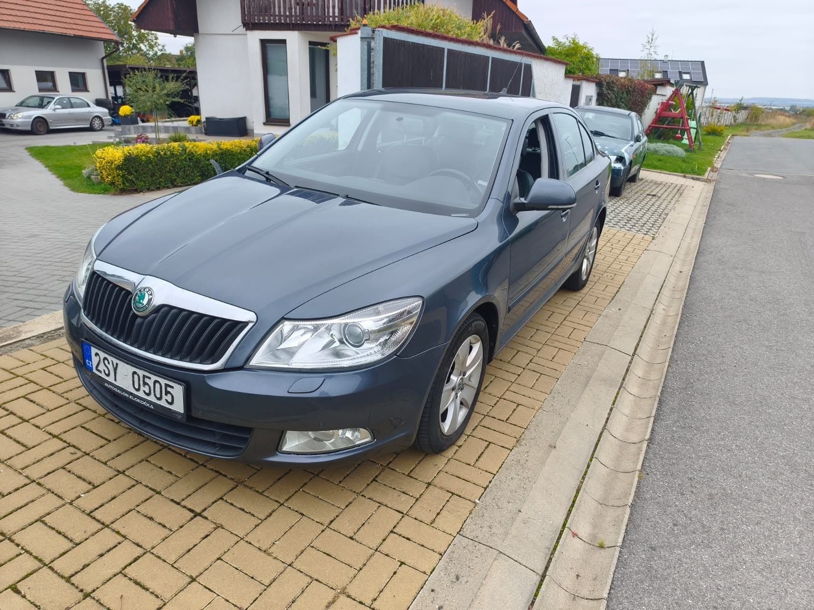 Škoda Octavia, Škoda Octavia - Xenon,polokůže