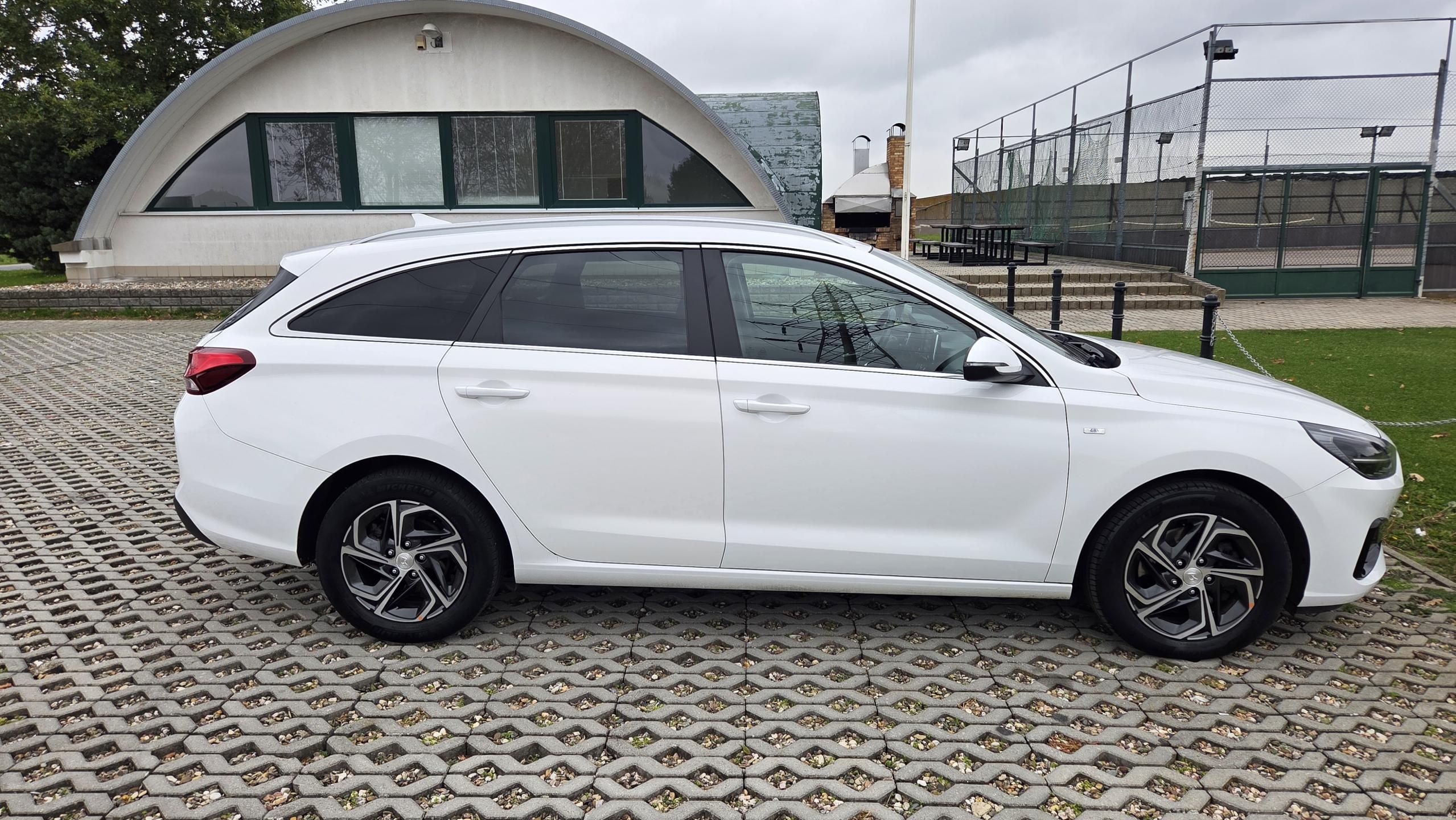 Hyundai i30, 1.5T-GDI 117 kW, Smart CZ DPH - fotka 4
