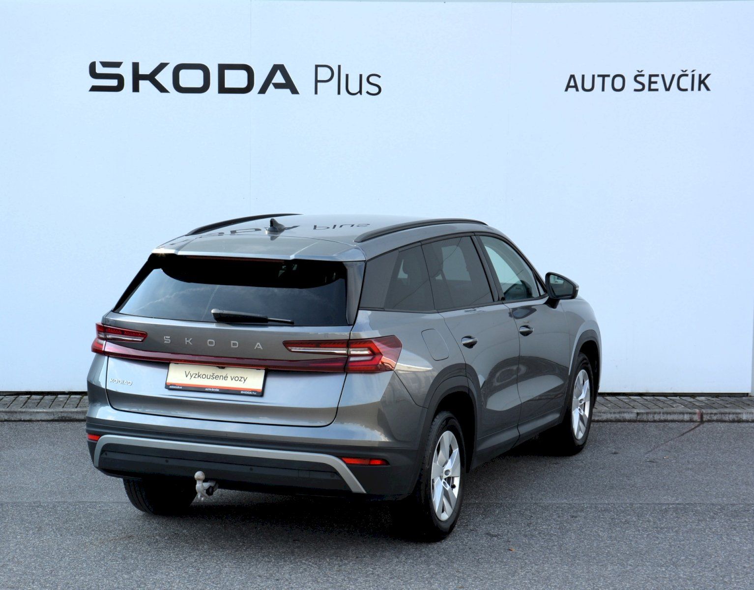 Škoda Kodiaq, 2.0 TDI 110 kW Selection DSG 7 - fotka 2