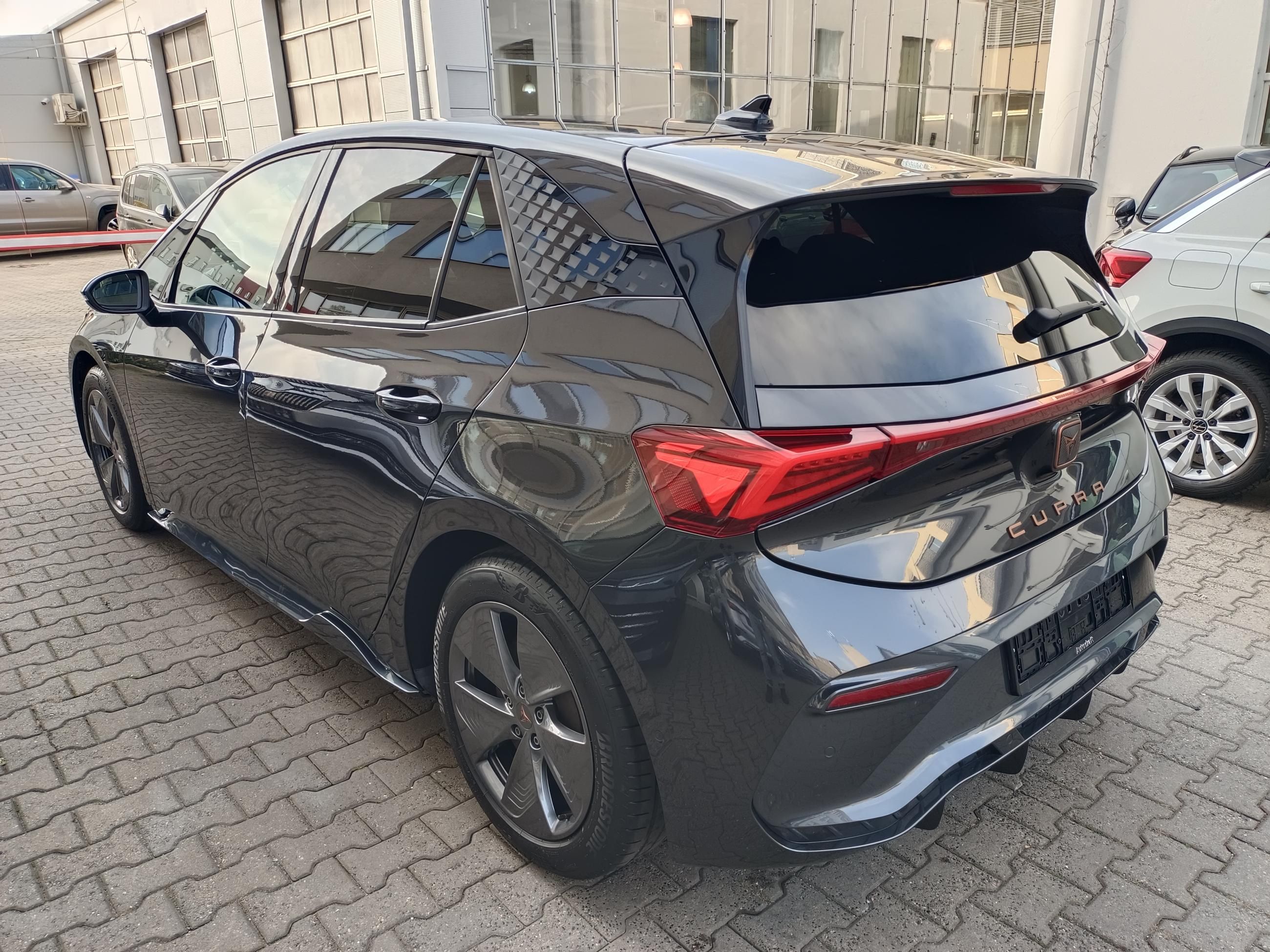Cupra Born, Born 150kW / ALU 18'' - fotka 5