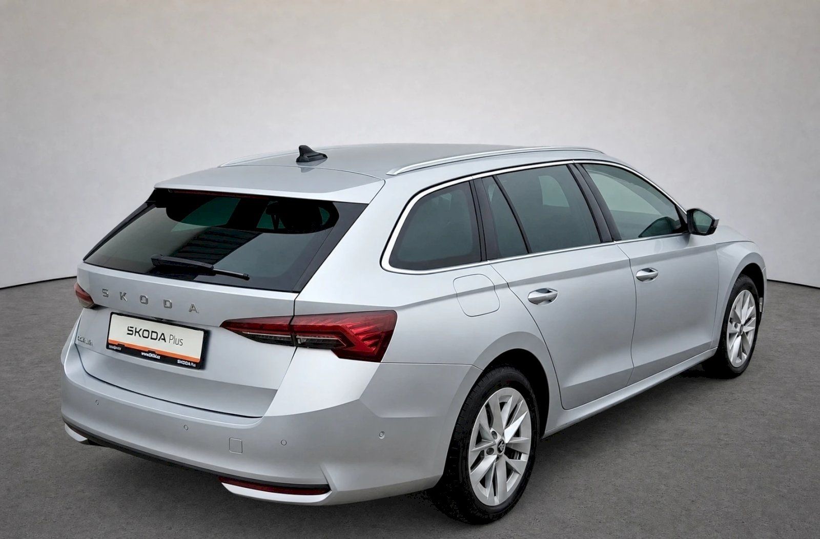 Škoda Octavia, Combi Top Selection Business 1 - fotka 2