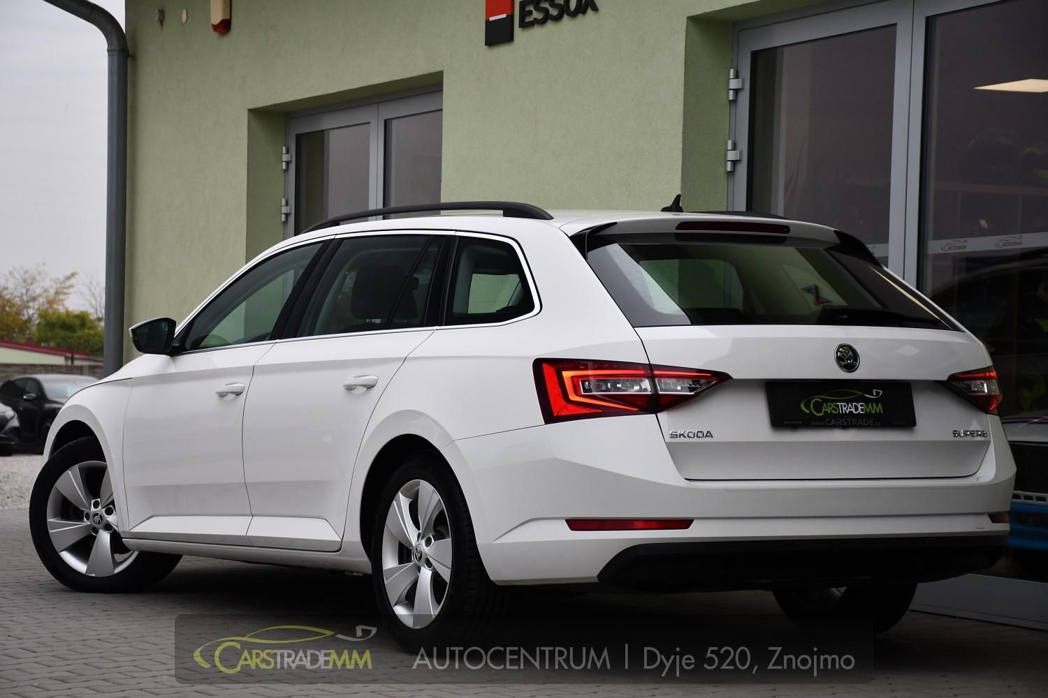 Škoda Superb, 2.0TDi DSG TAŽNÉ CANTON - fotka 4