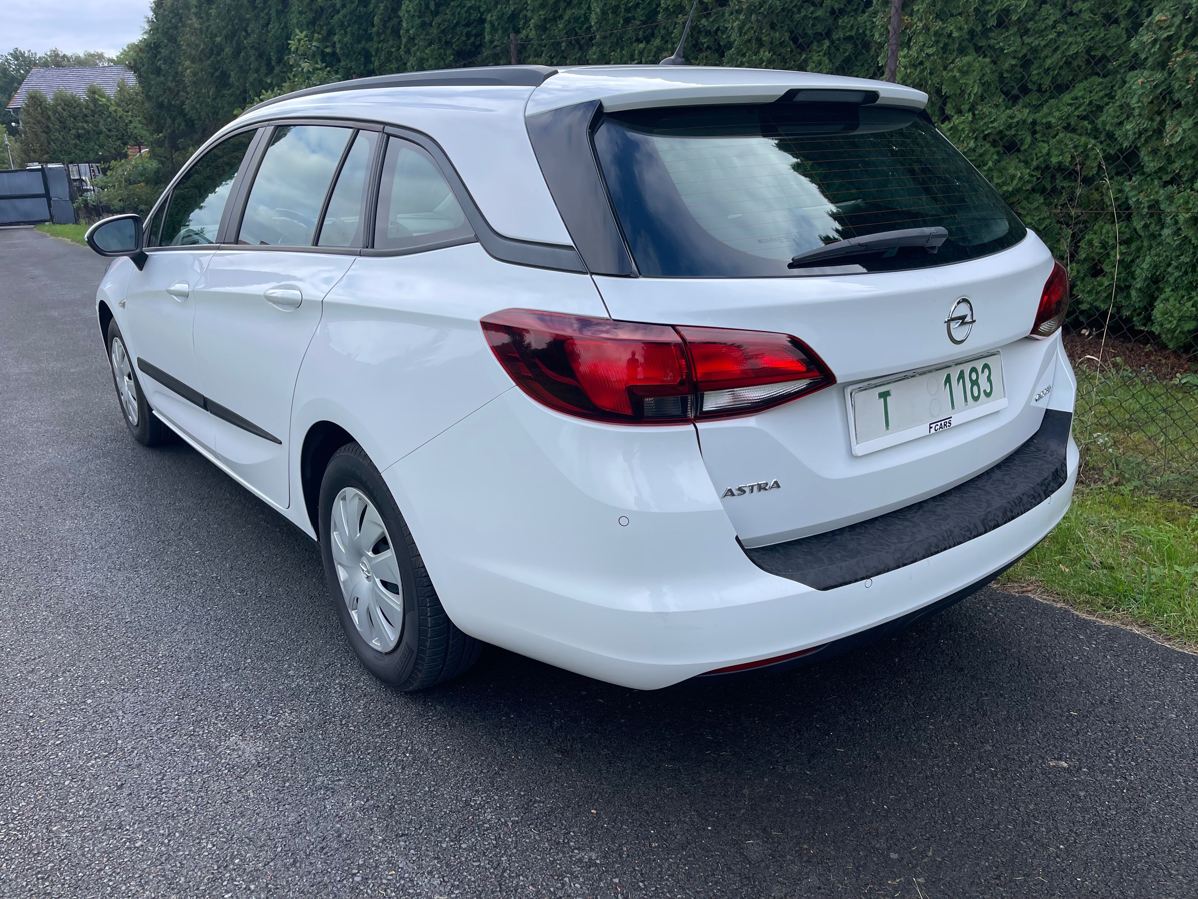 Opel Astra, K 1,0 77kW Sports Tourer - fotka 5