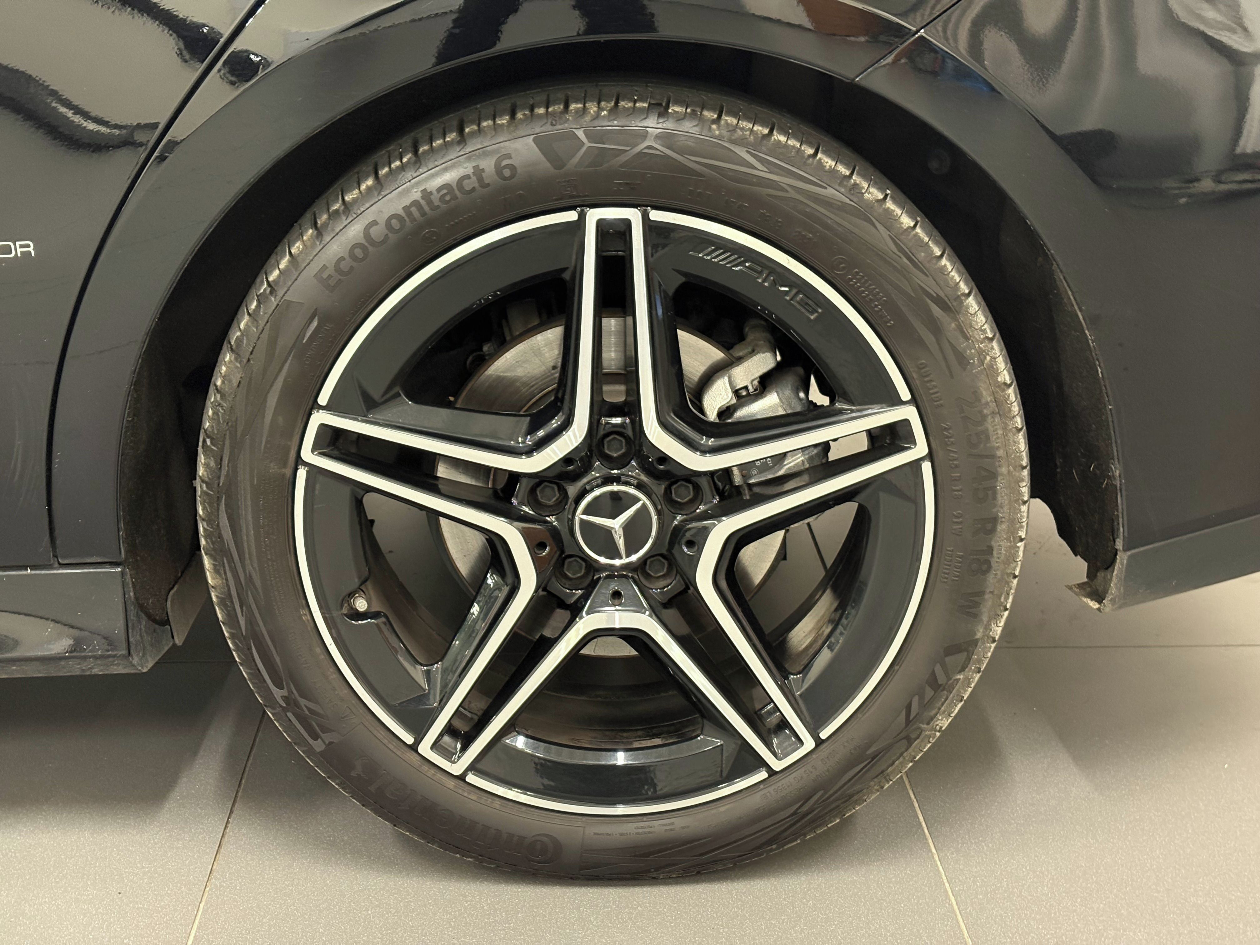 Mercedes-Benz CLA, CLA 200 AMG, Edition, ČR - fotka 4