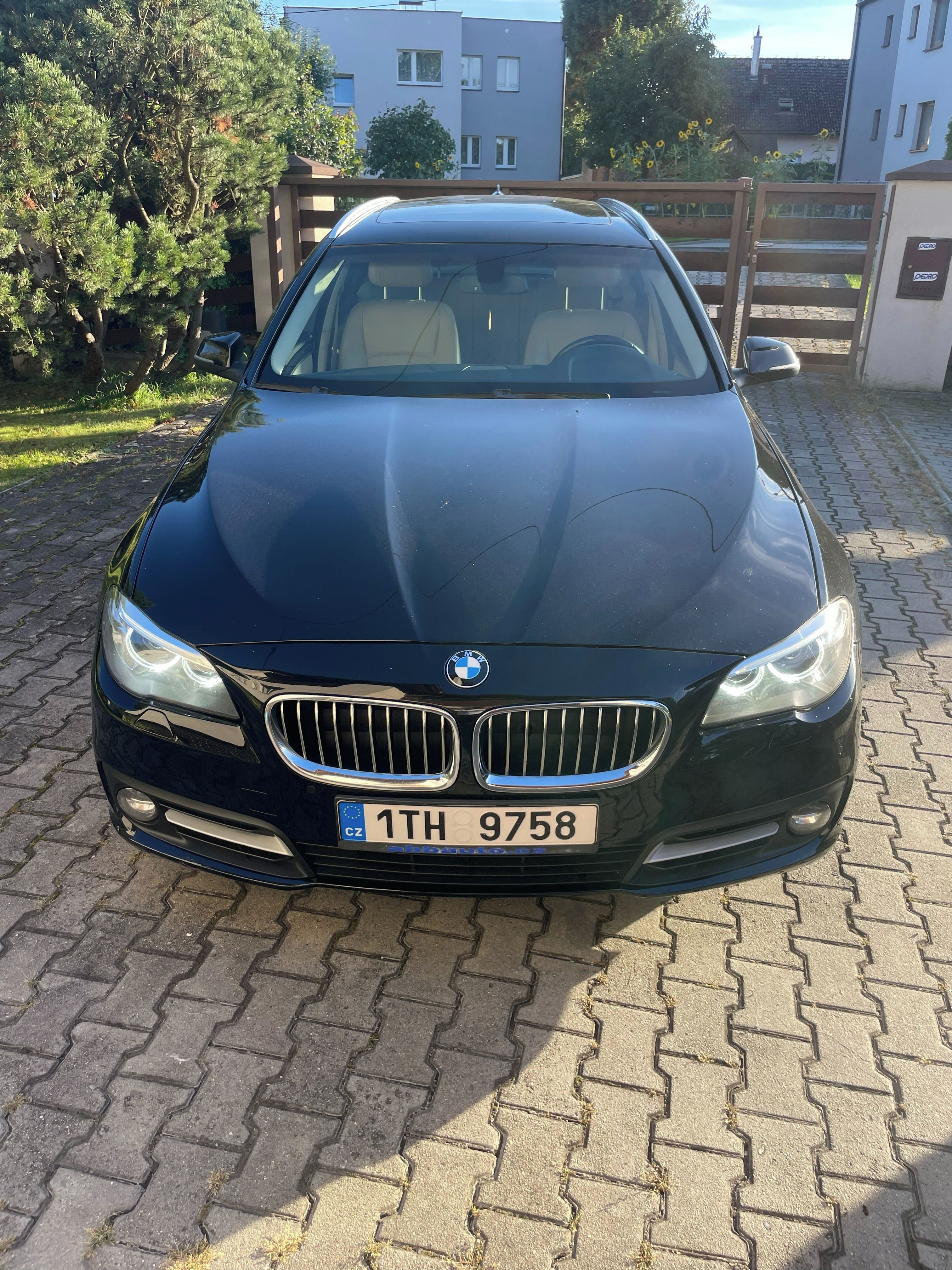 BMW Řada 5, 525D touring - fotka 4