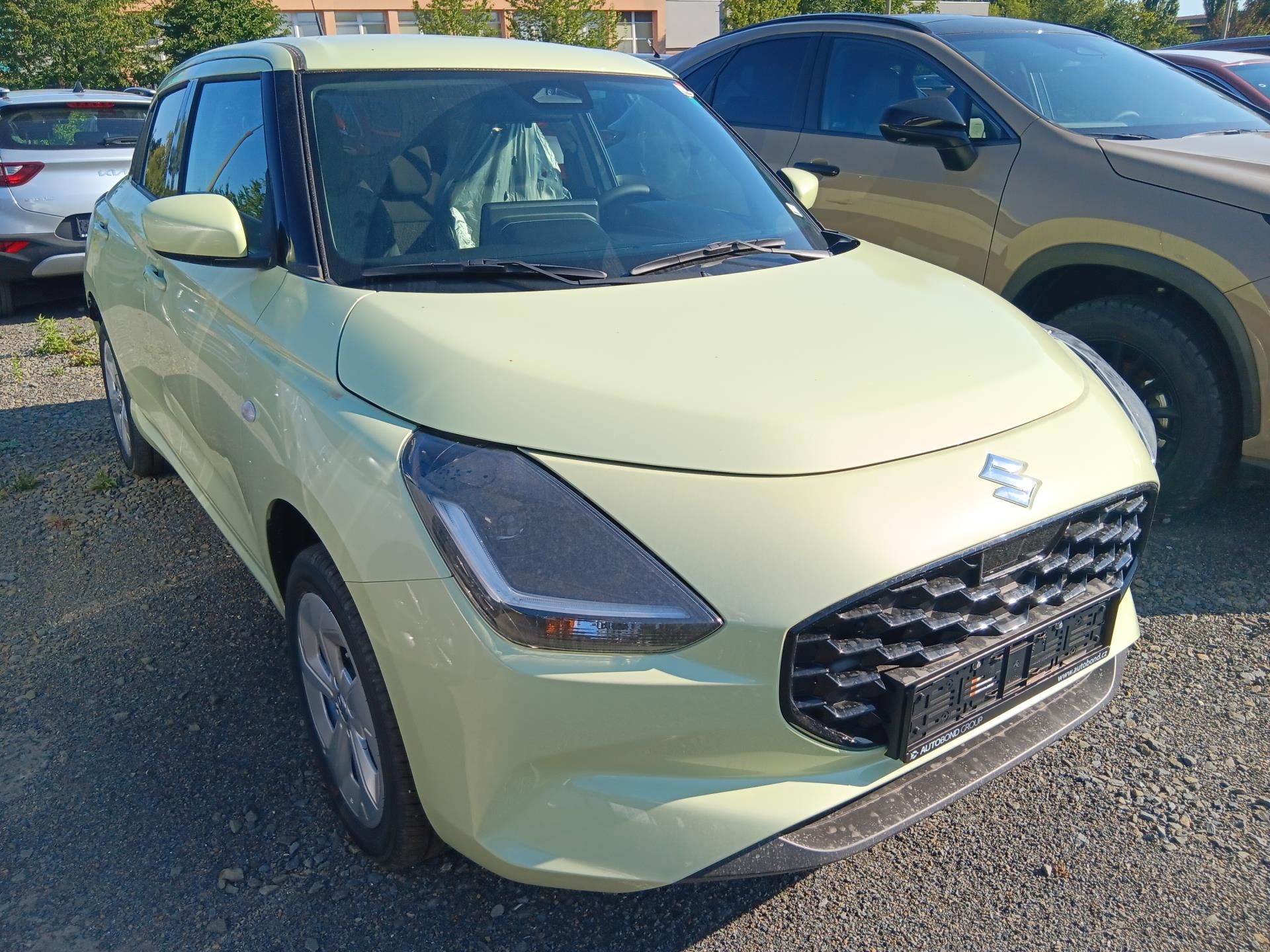 Suzuki Swift, PREMIUM 1.2 HYBRID M/T 4x4 - fotka 3